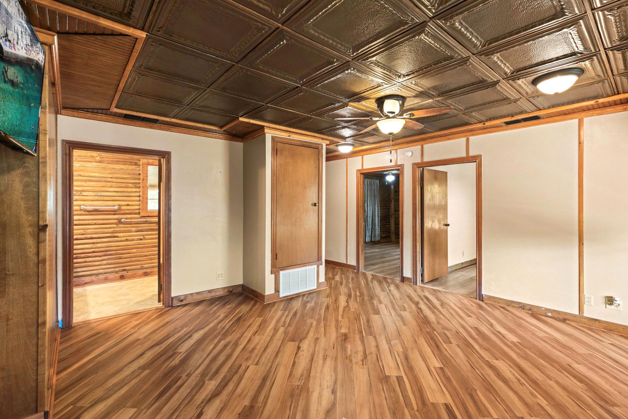 55 County Line Rd, Dale, TX 78616