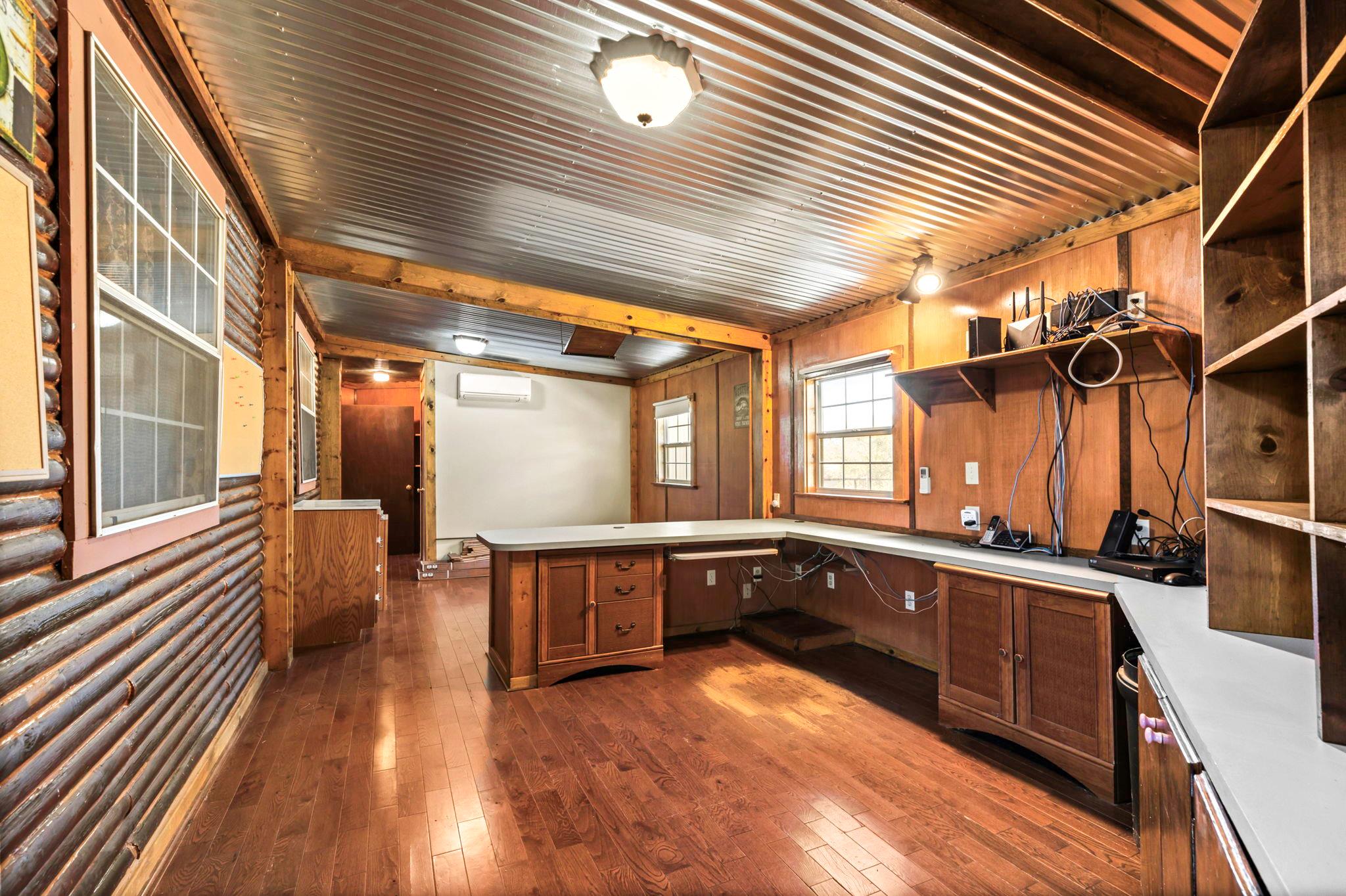 55 County Line Rd, Dale, TX 78616