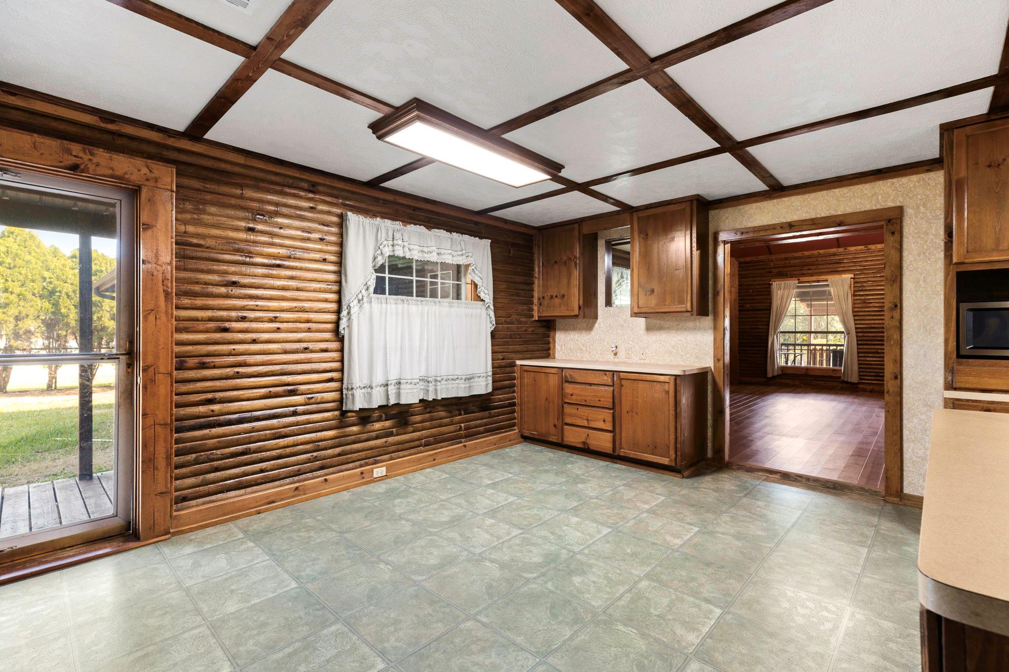 55 County Line Rd, Dale, TX 78616