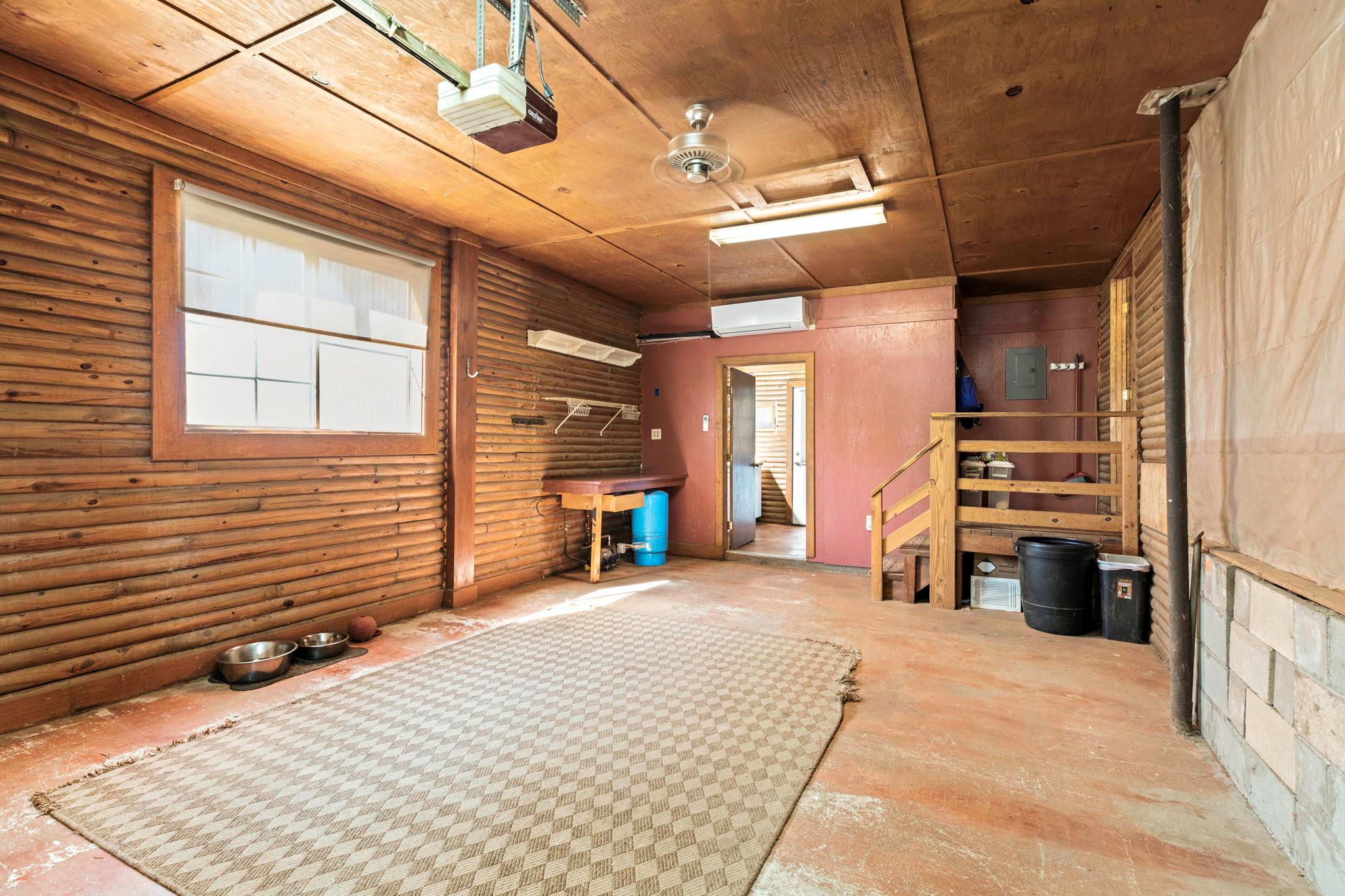 55 County Line Rd, Dale, TX 78616