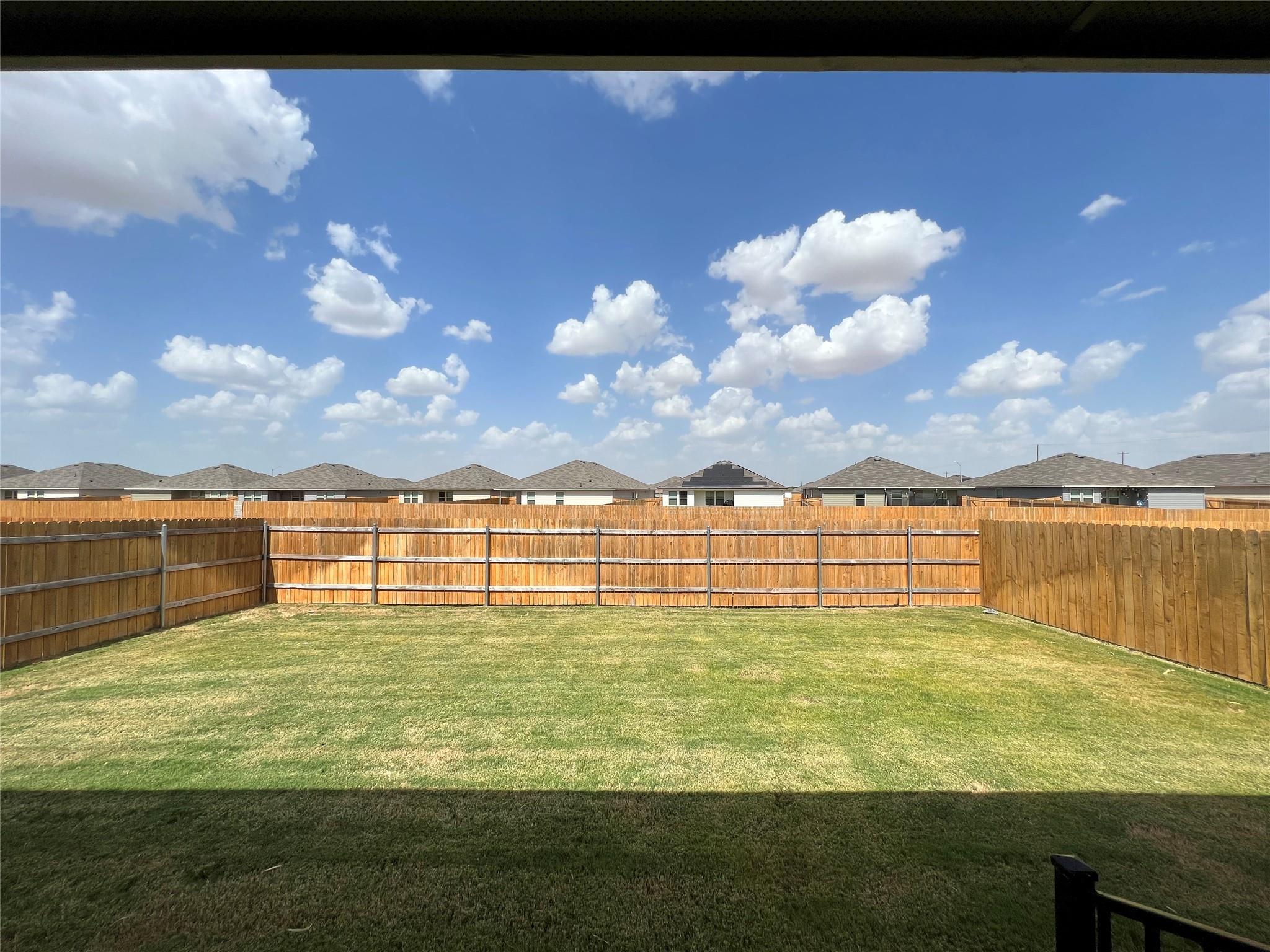 544 Taggart Trl, Jarrell, TX 76537