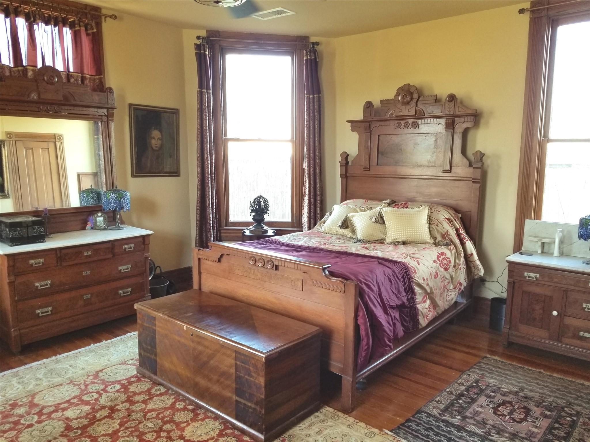 1 Bednar Ln, La Grange, TX 78945