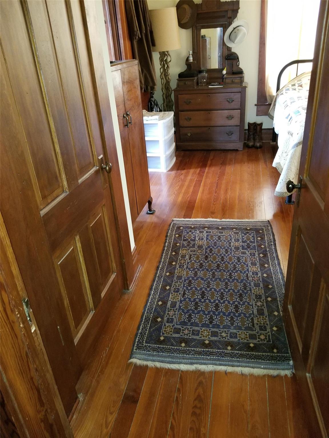 1 Bednar Ln, La Grange, TX 78945