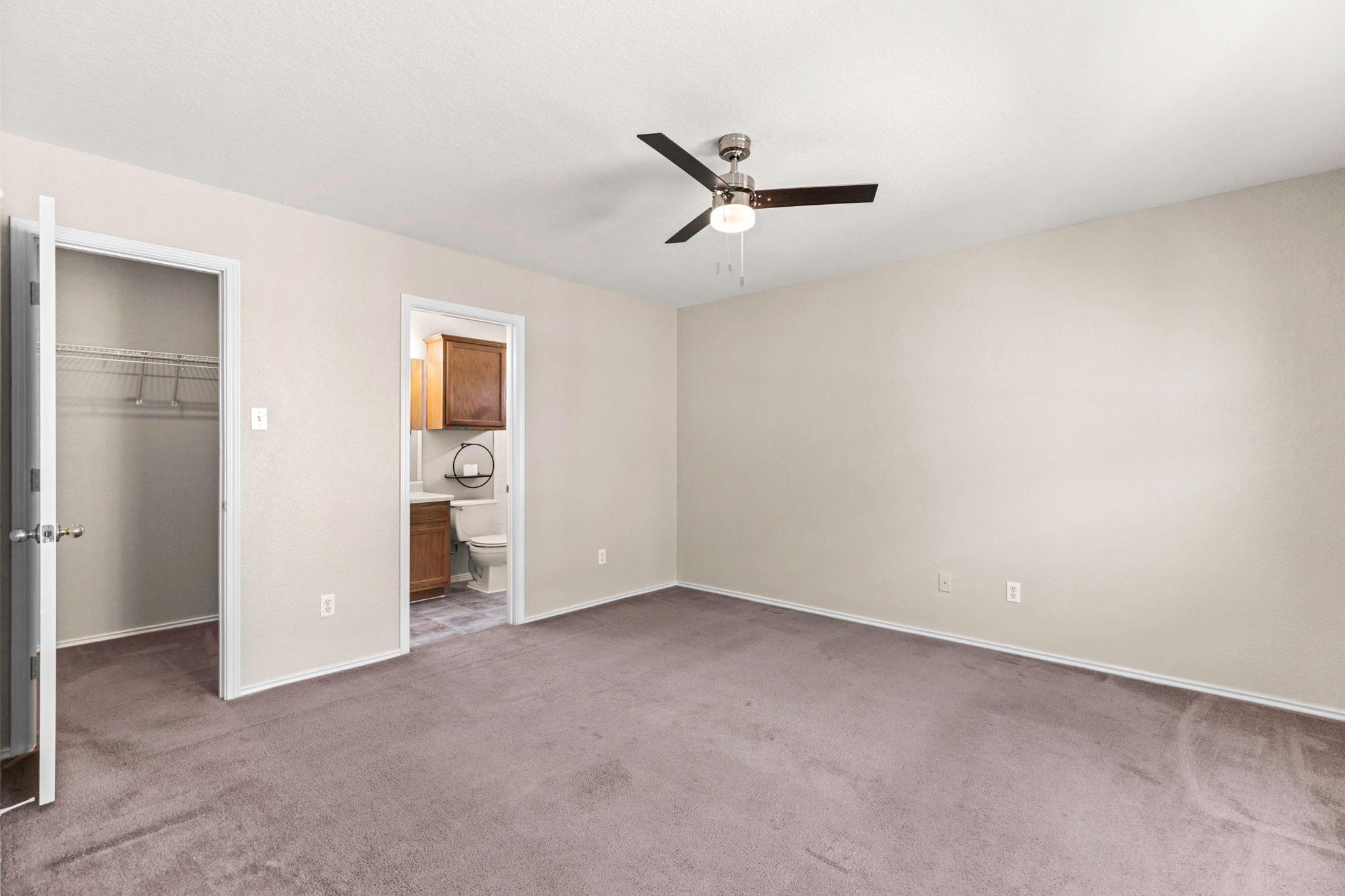 284 Michaelis Rd, Kyle, TX 78640