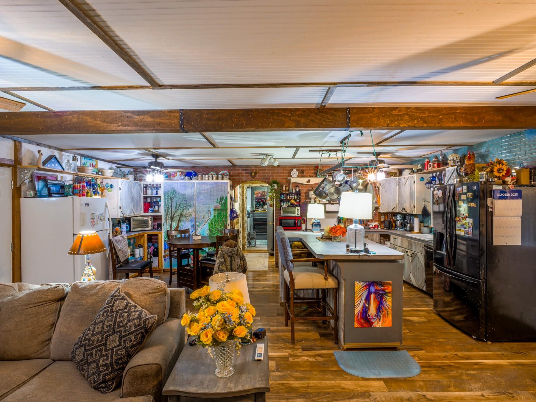 301 E Castlebriar Dr, Marble Falls, TX 78654