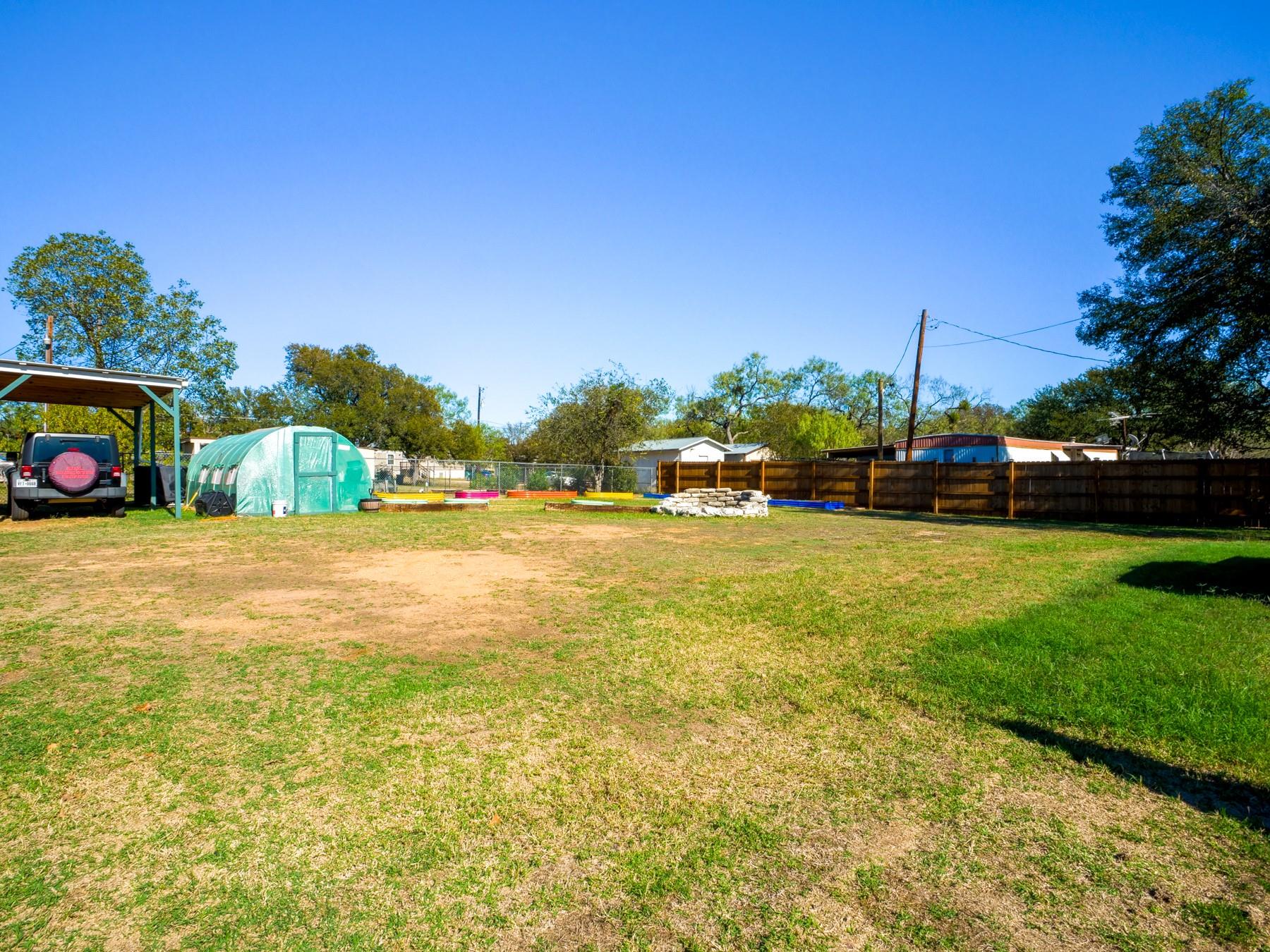 301 E Castlebriar Dr, Marble Falls, TX 78654