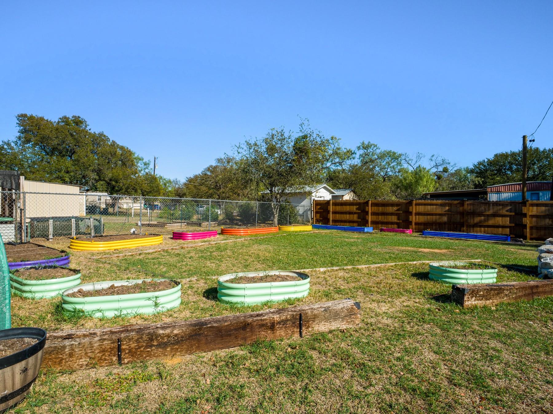 301 E Castlebriar Dr, Marble Falls, TX 78654