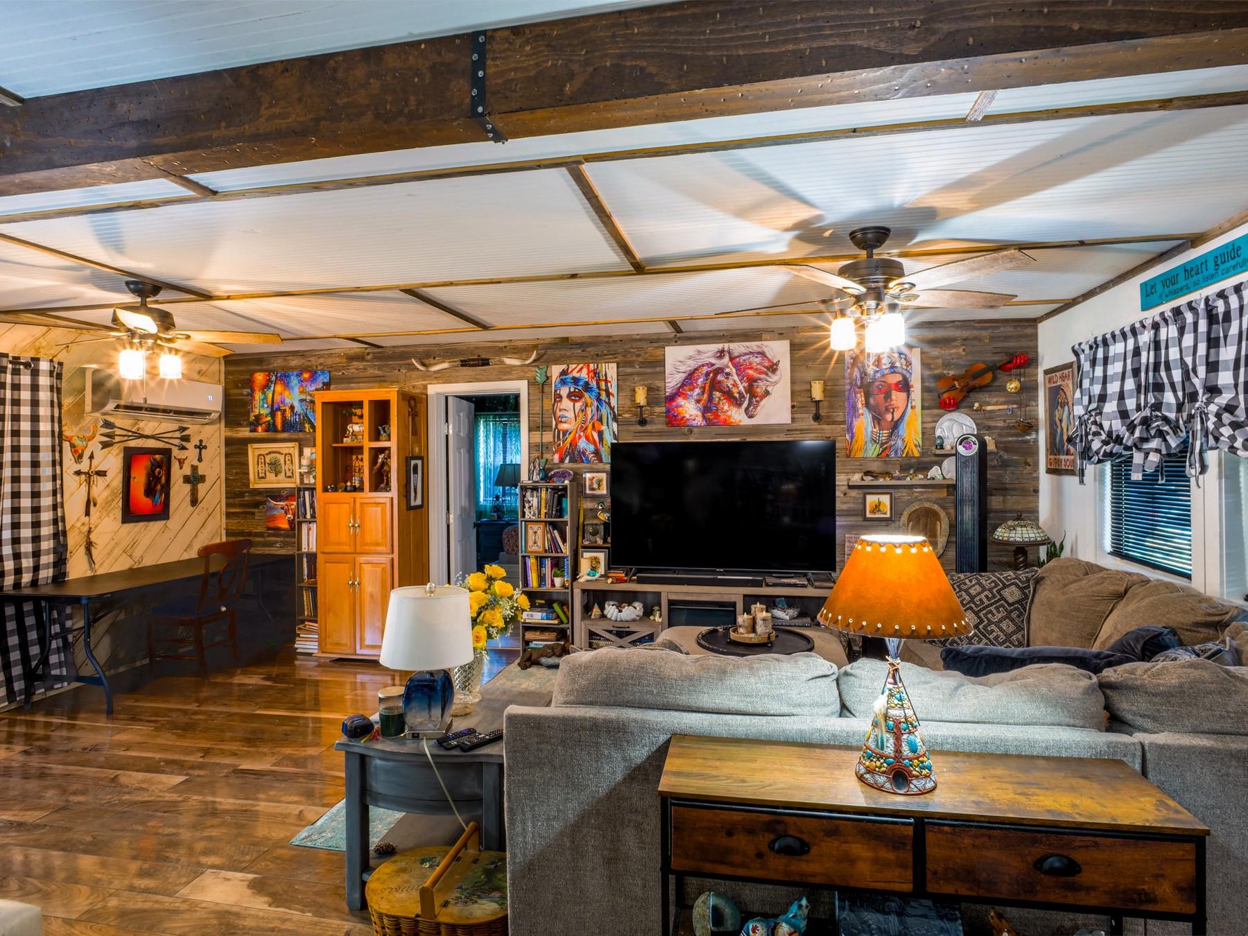 301 E Castlebriar Dr, Marble Falls, TX 78654