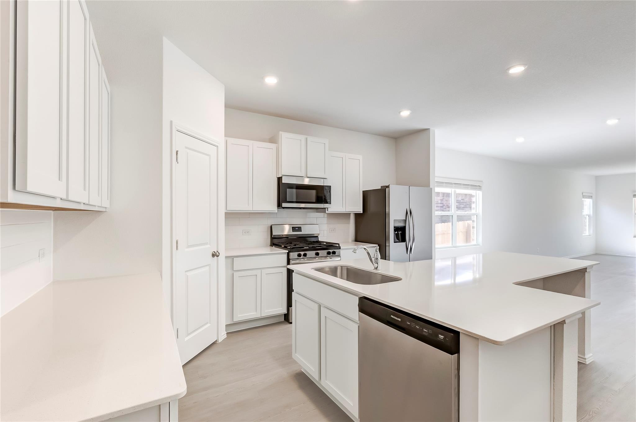 163 Cibolo Creek Loop, Bastrop, TX 78602