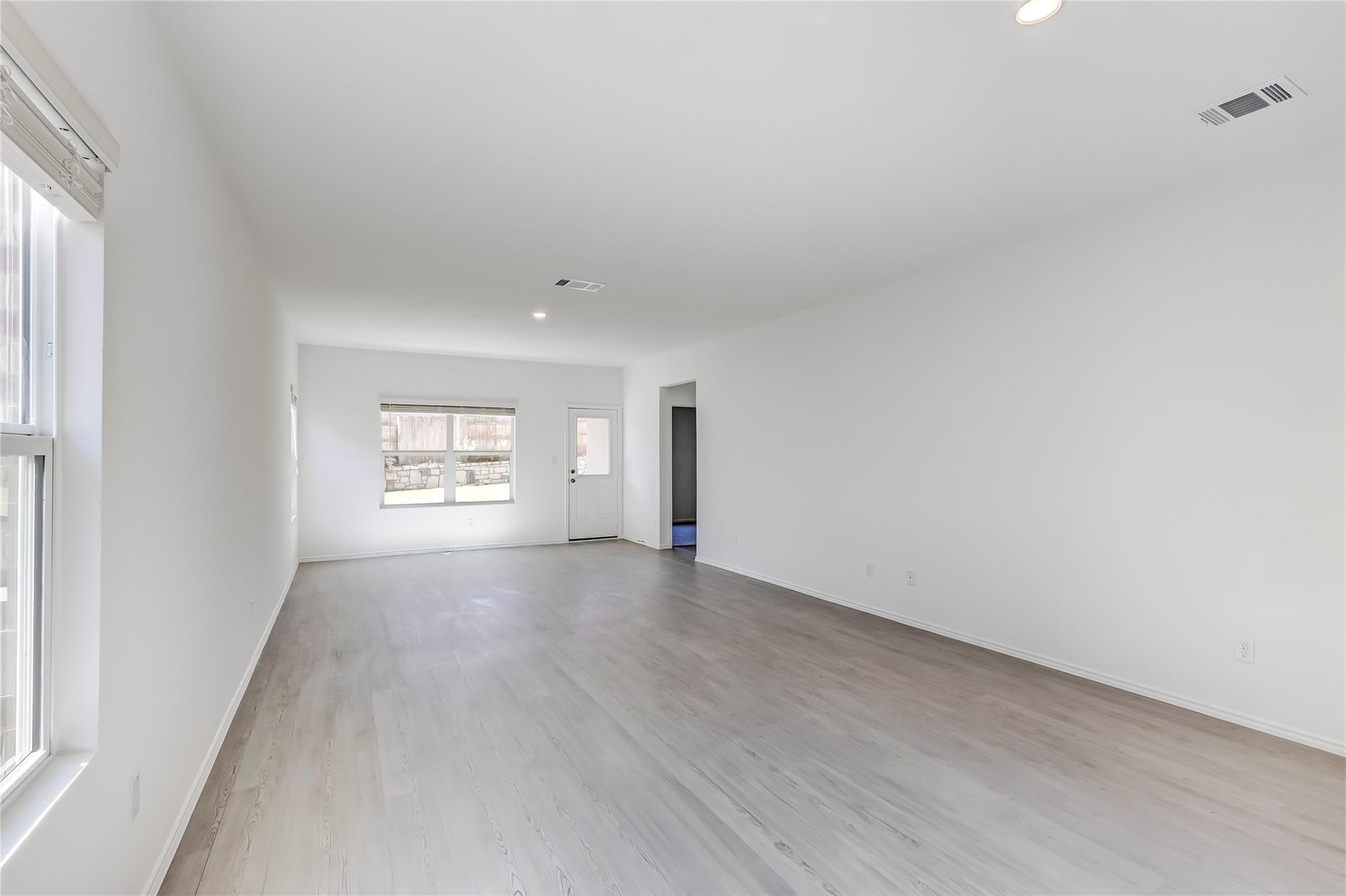 163 Cibolo Creek Loop, Bastrop, TX 78602