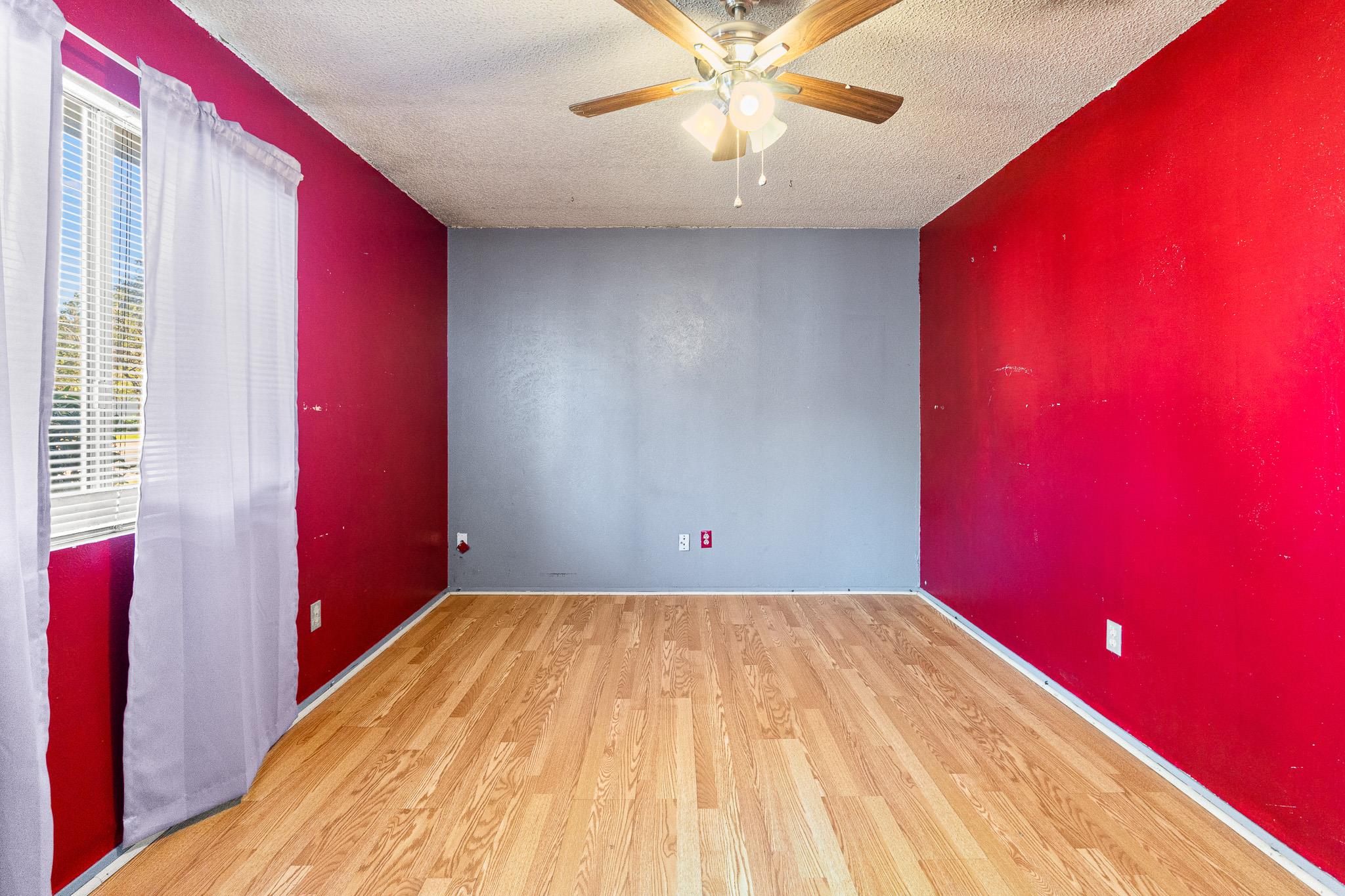 2801 SMITH Ave, Taylor, TX 76574