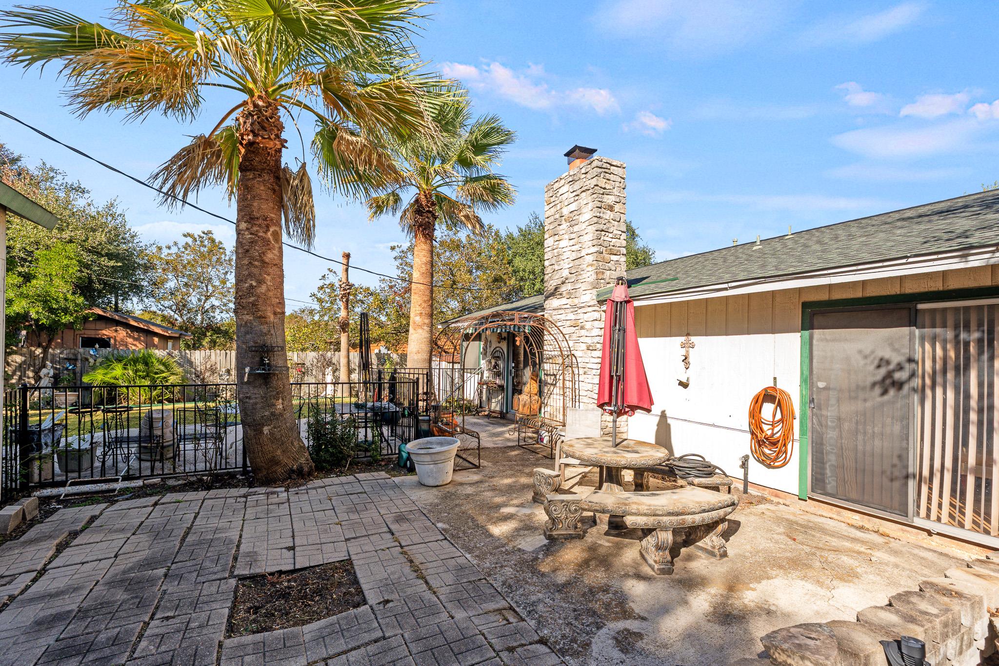 2801 SMITH Ave, Taylor, TX 76574