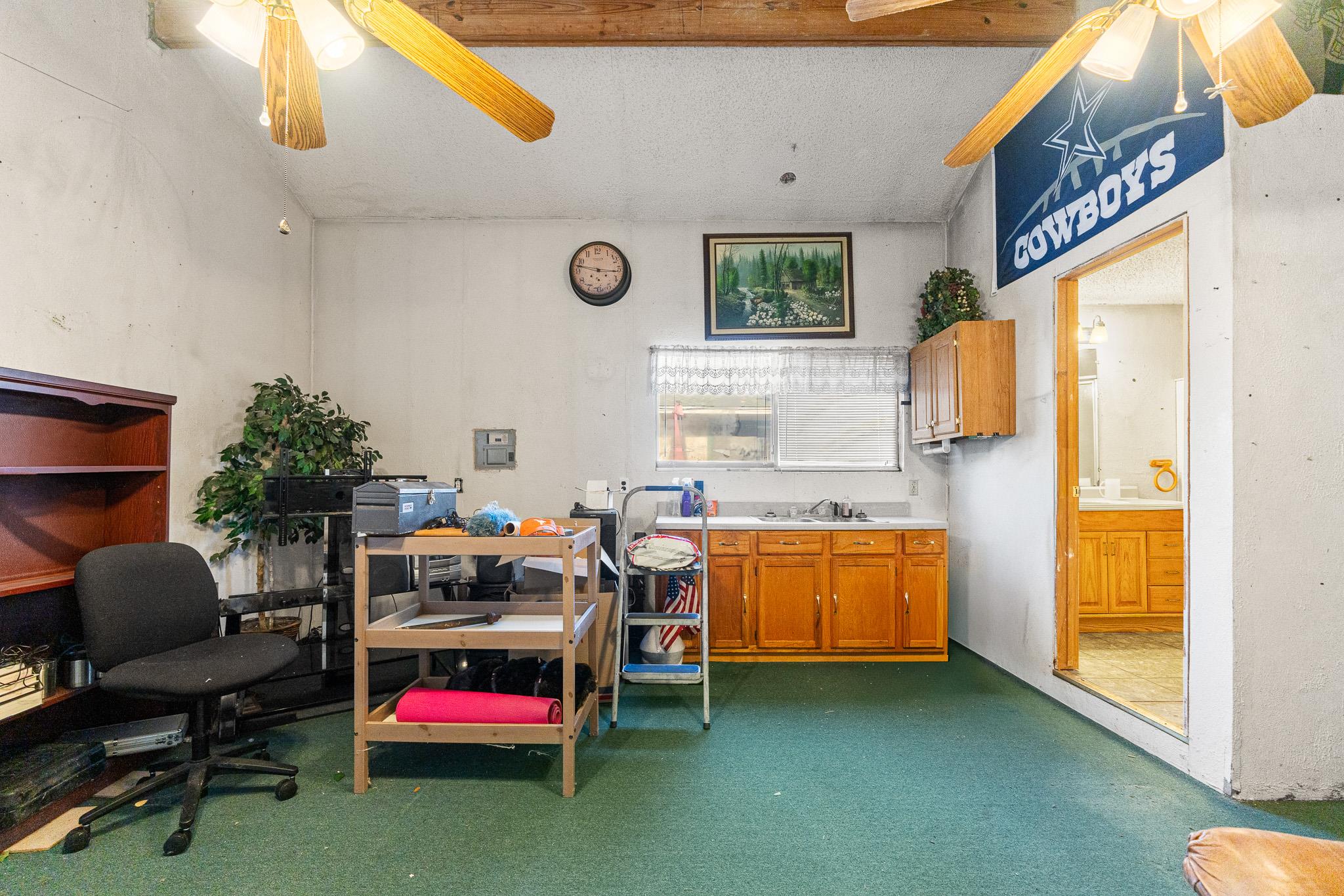 2801 SMITH Ave, Taylor, TX 76574