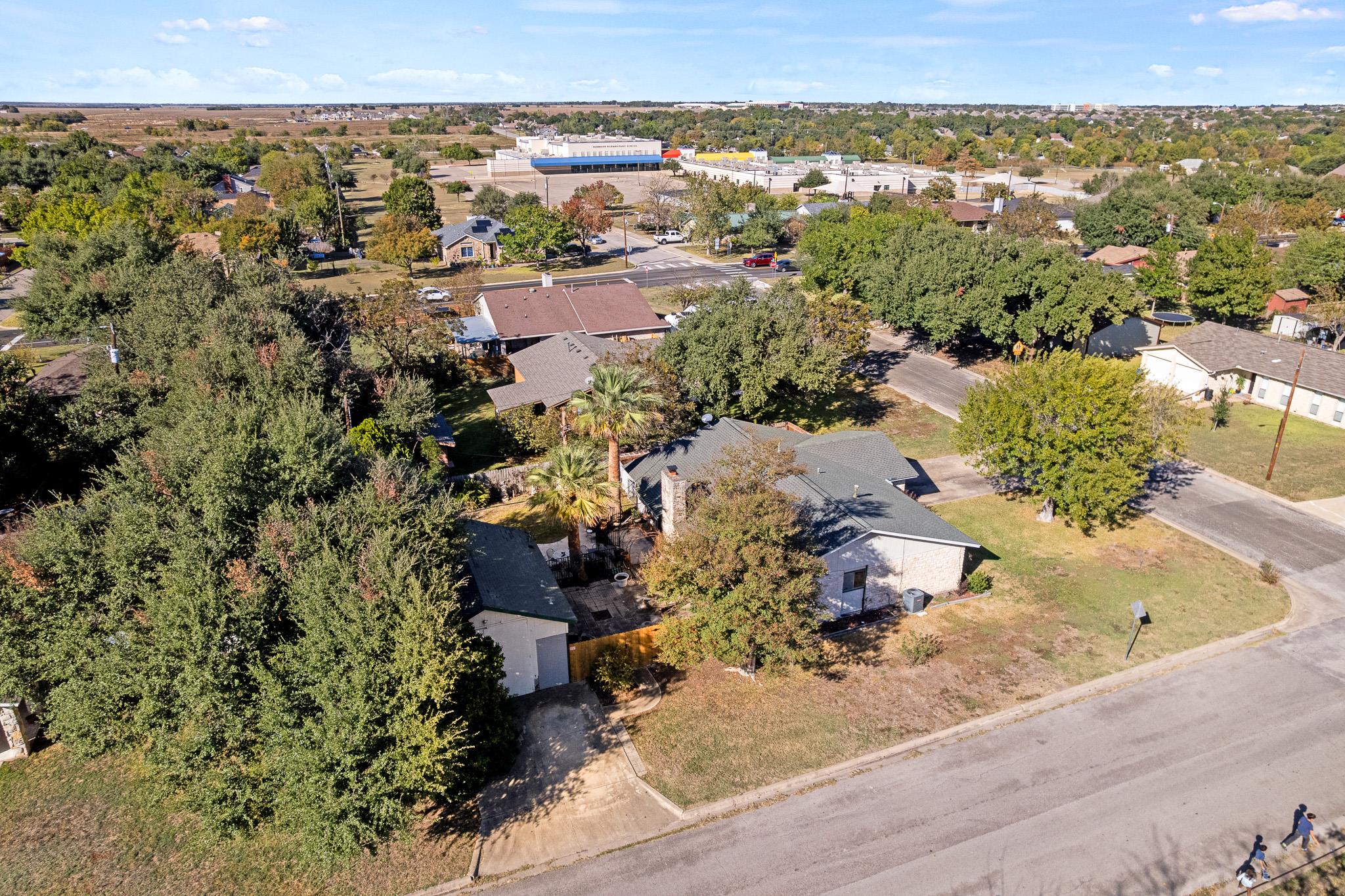 2801 SMITH Ave, Taylor, TX 76574