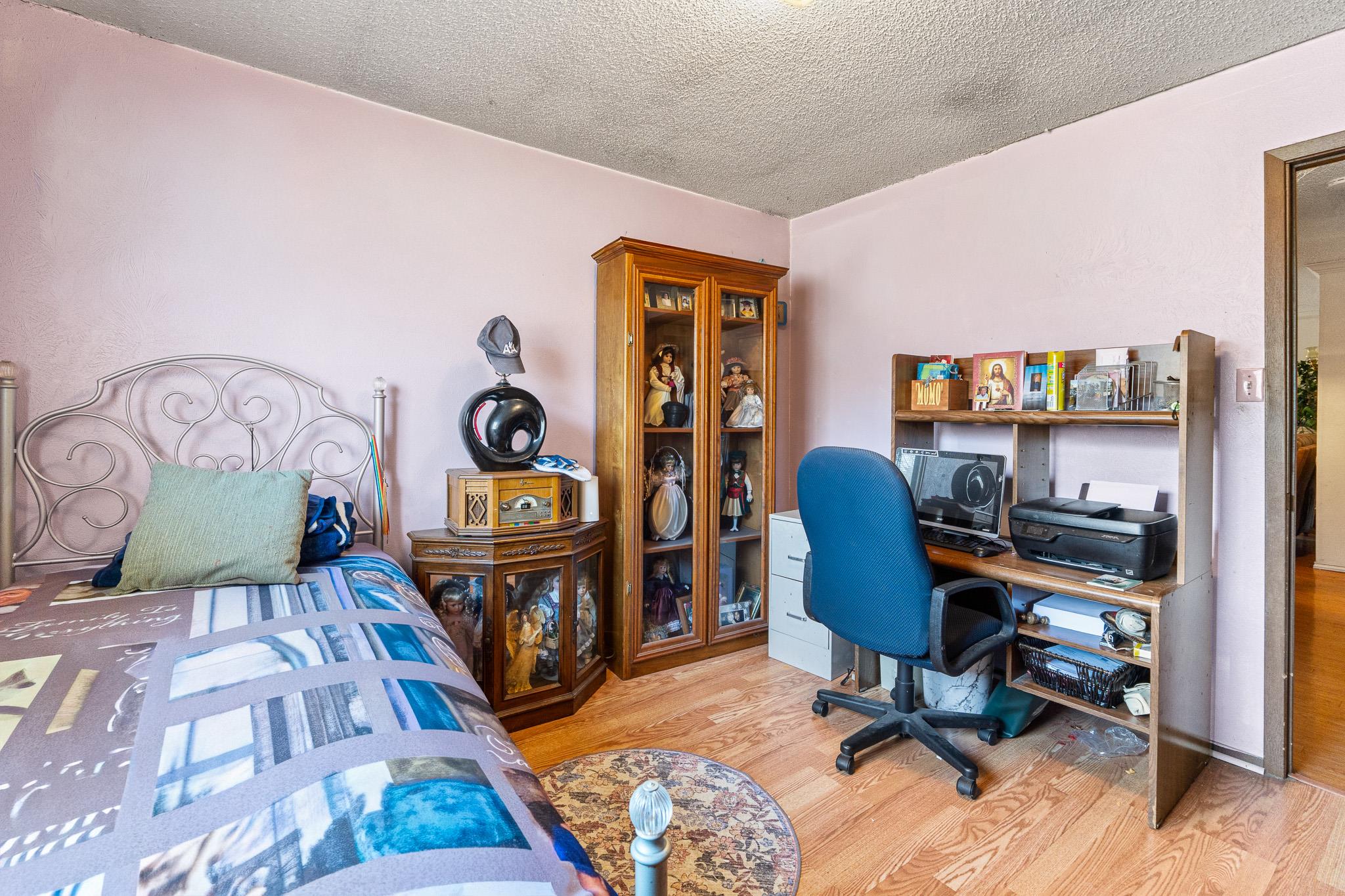 2801 SMITH Ave, Taylor, TX 76574