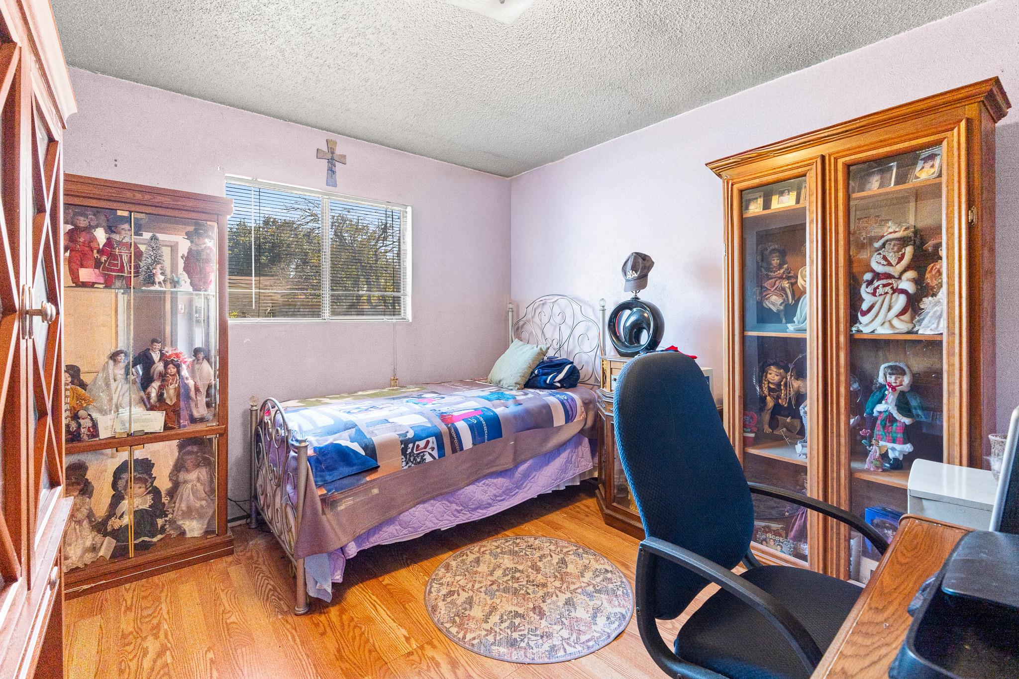 2801 SMITH Ave, Taylor, TX 76574