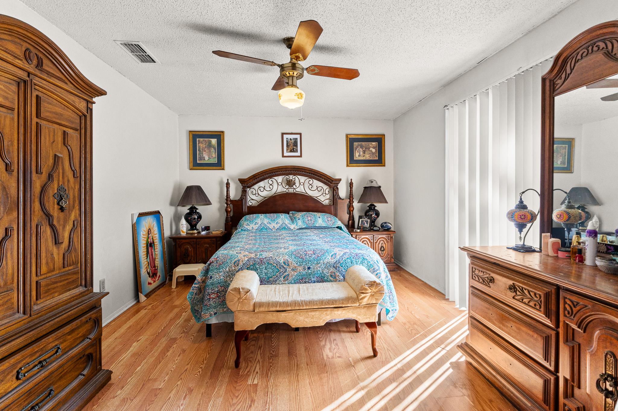 2801 SMITH Ave, Taylor, TX 76574