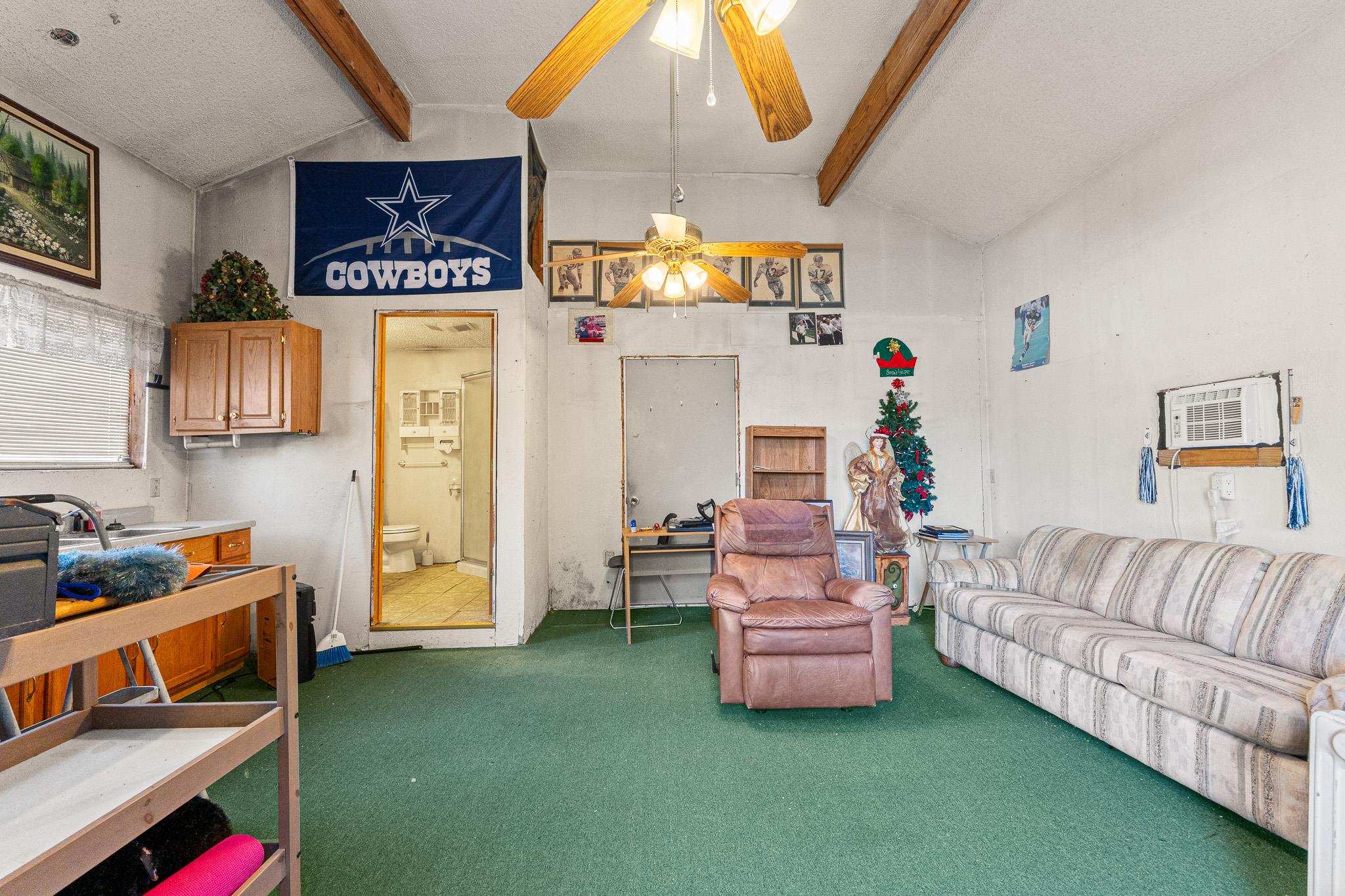 2801 SMITH Ave, Taylor, TX 76574