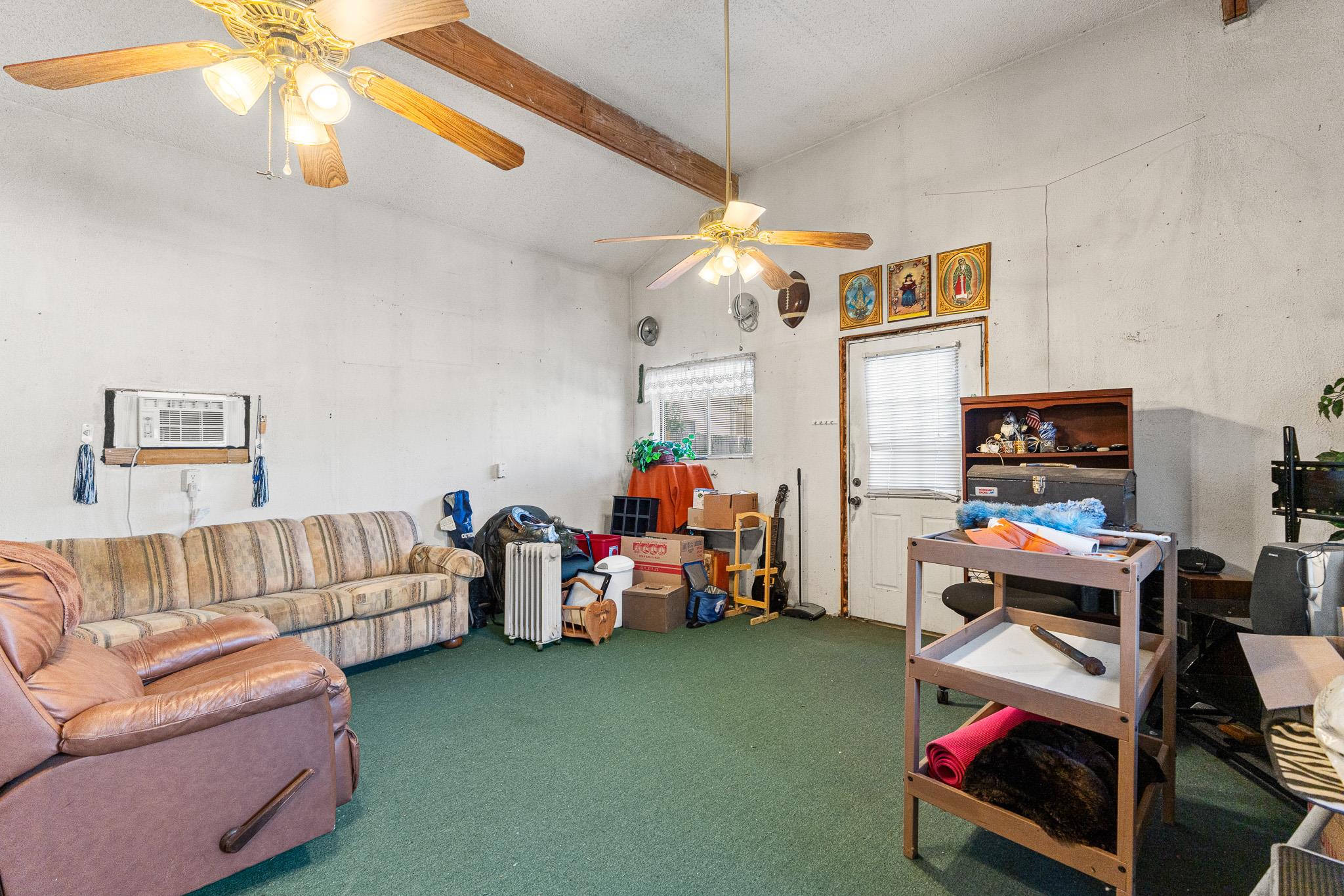 2801 SMITH Ave, Taylor, TX 76574