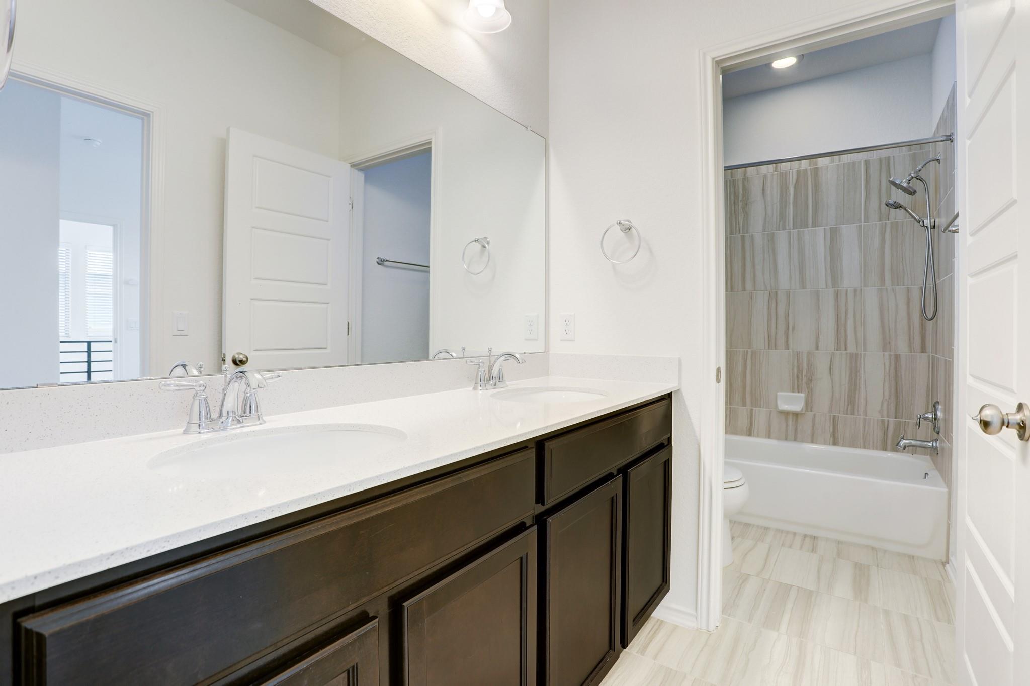 2106 Tasmanian Tiger Trce # 40, Austin, TX 78728