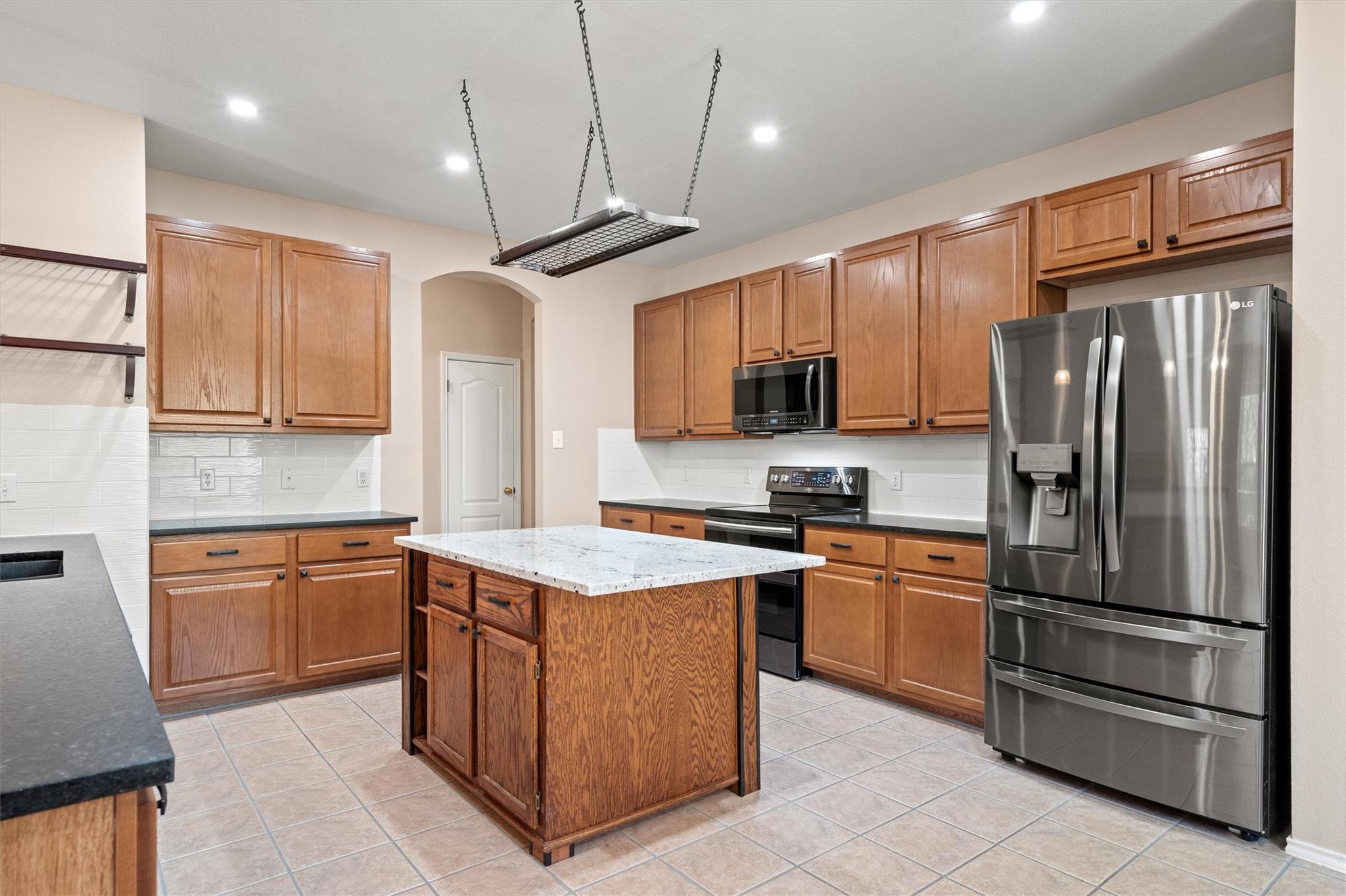 185 Billingsley Hts, Cedar Creek, TX 78612