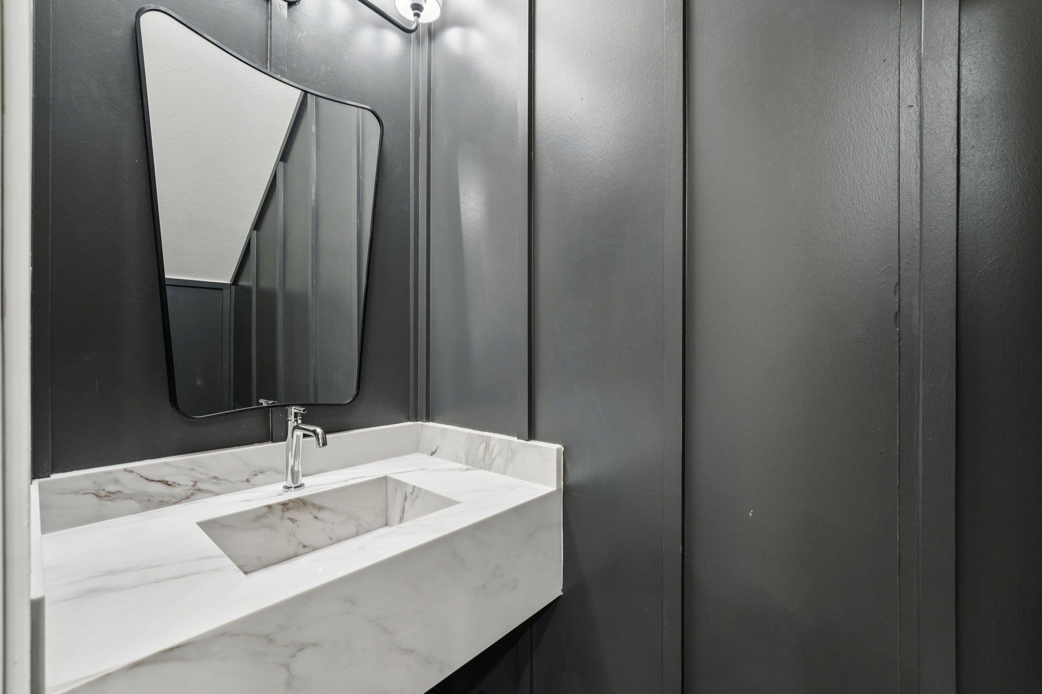 2811 Zach Scott St, Austin, TX 78723