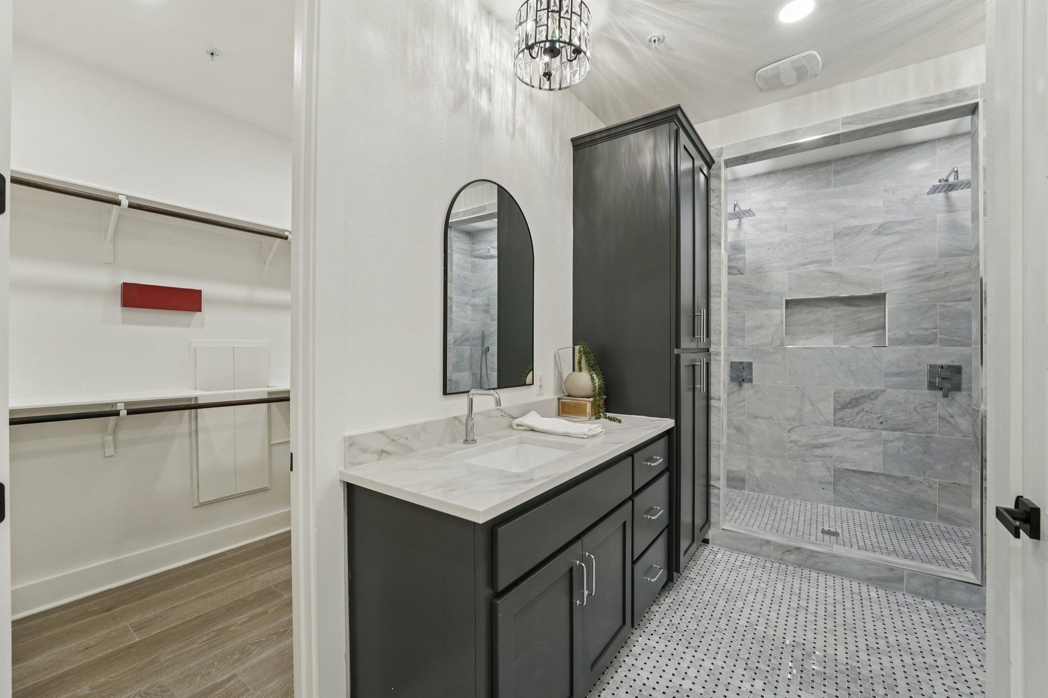 2811 Zach Scott St, Austin, TX 78723