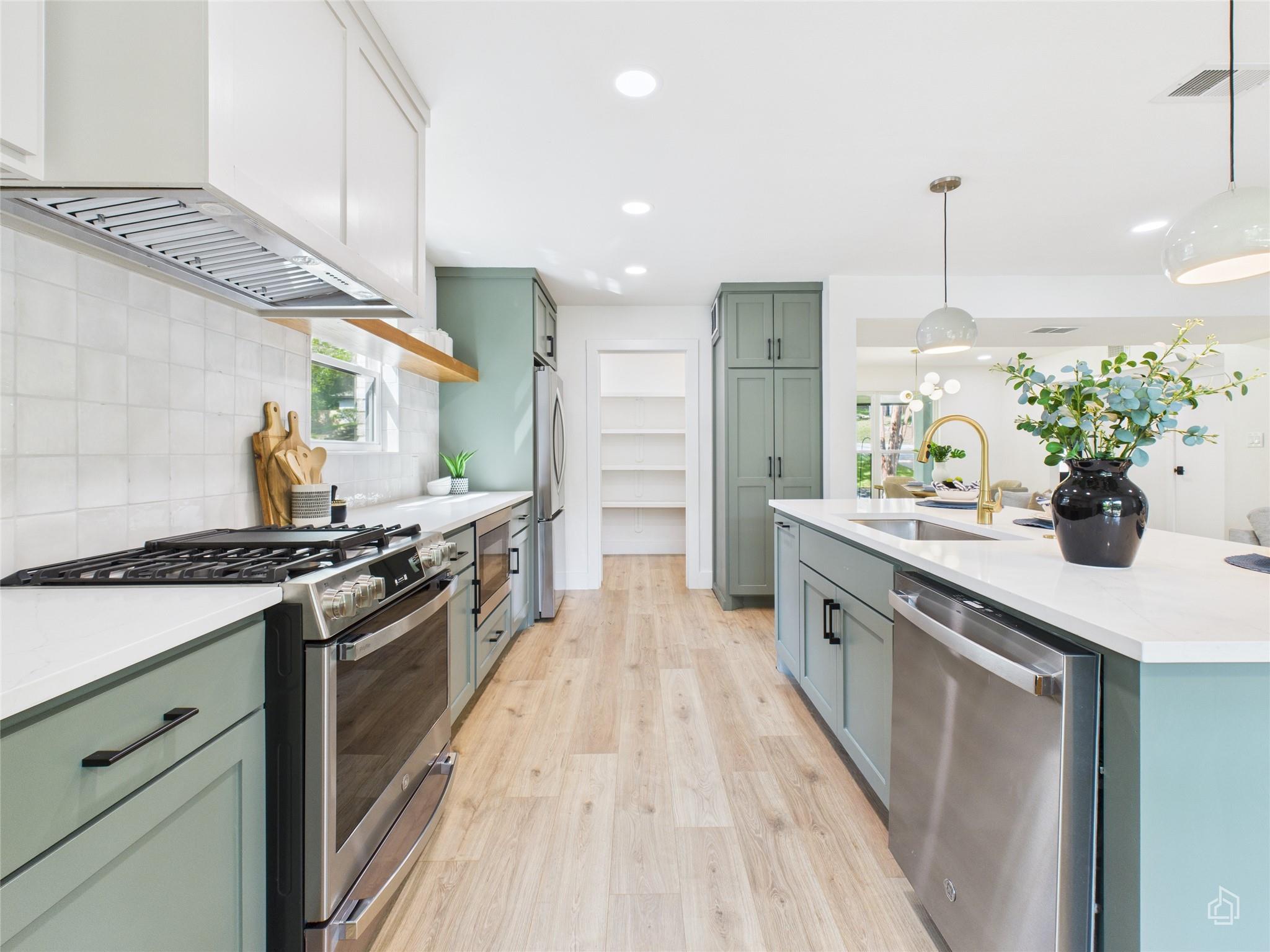 7019 Creighton Ln, Austin, TX 78723