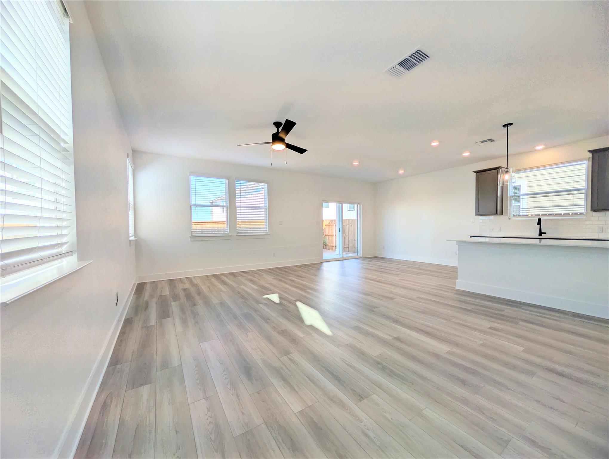 206 Kislingbury Ln # 96, Kyle, TX 78640