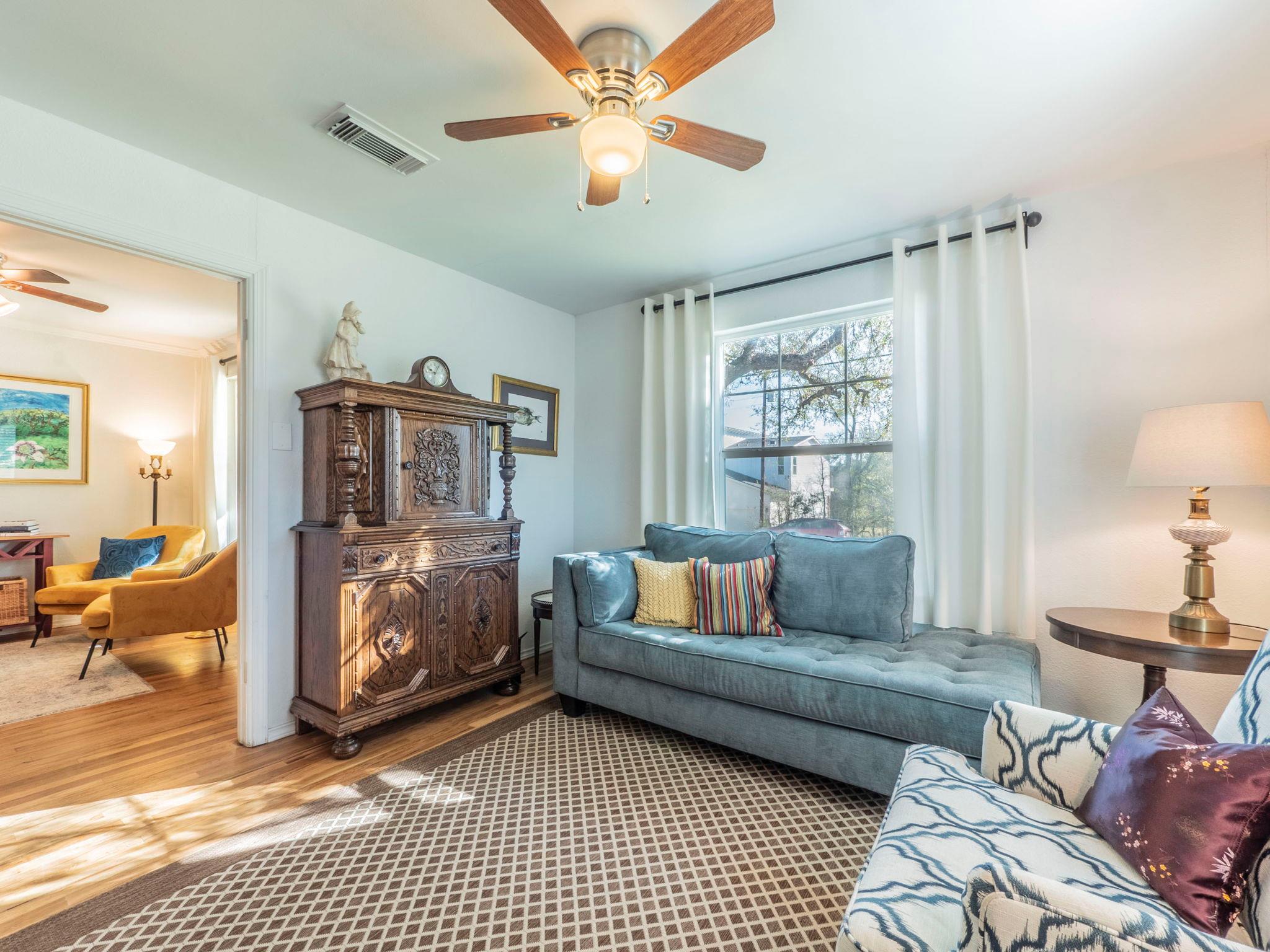 11012 3rd St, Jonestown, TX 78645