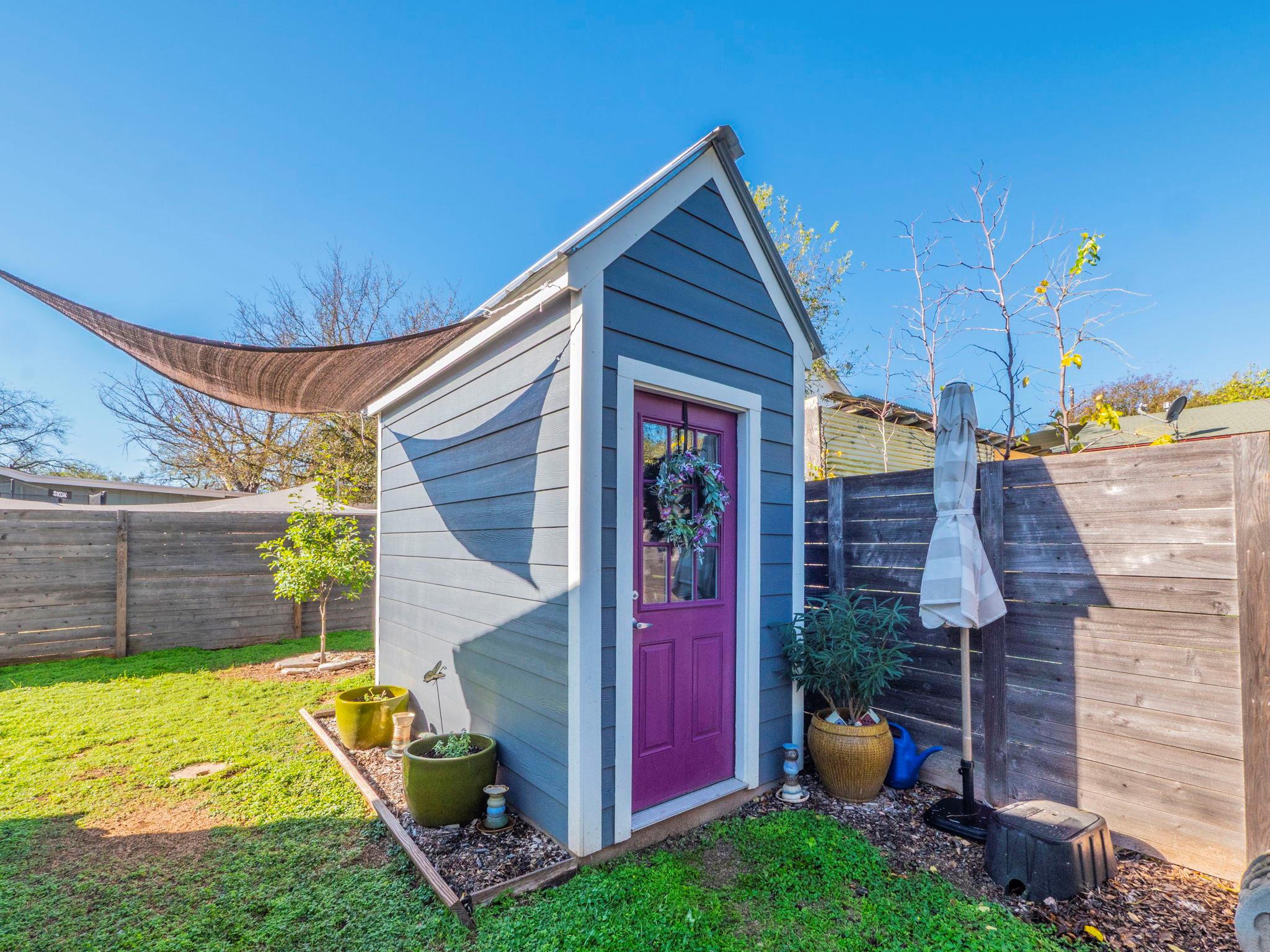 11012 3rd St, Jonestown, TX 78645