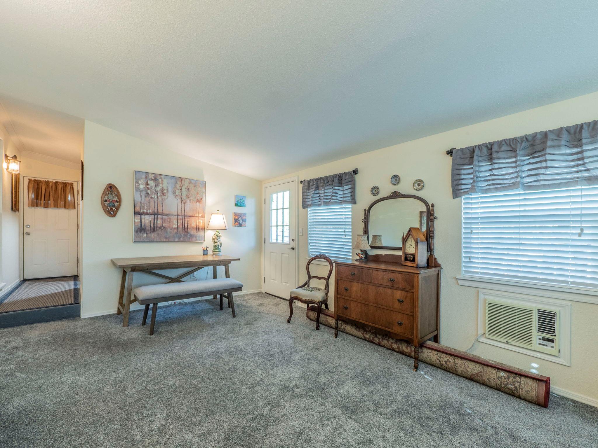 11012 3rd St, Jonestown, TX 78645