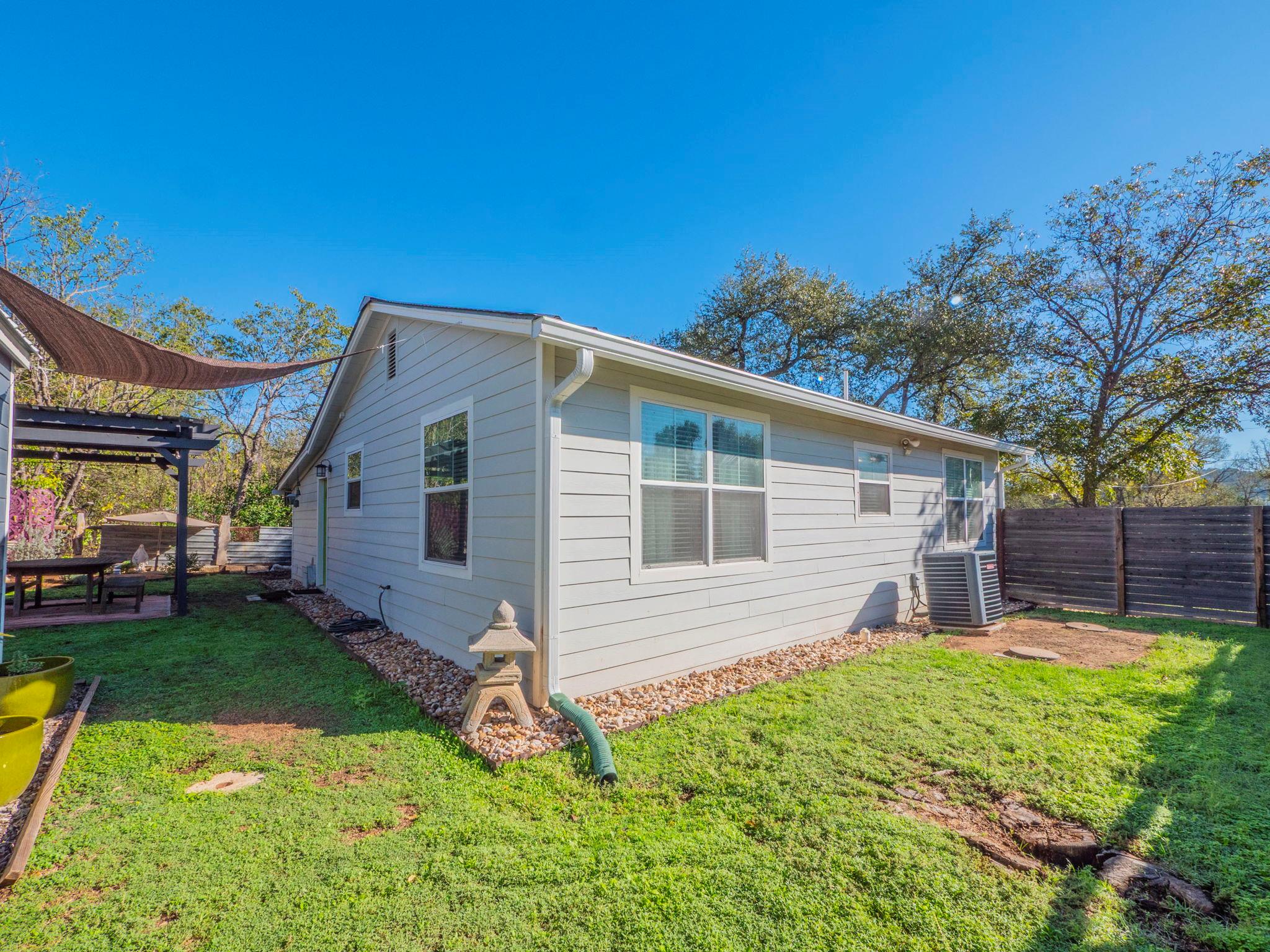 11012 3rd St, Jonestown, TX 78645