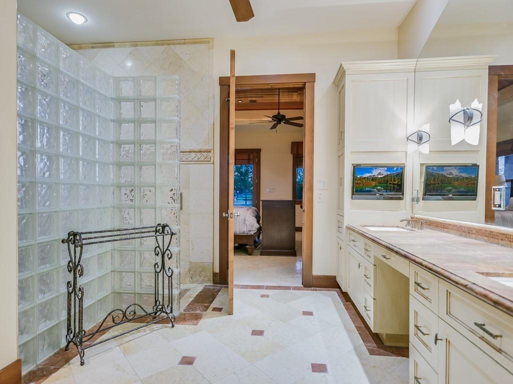 1584 County Road 226 Rd, Giddings, TX 78942