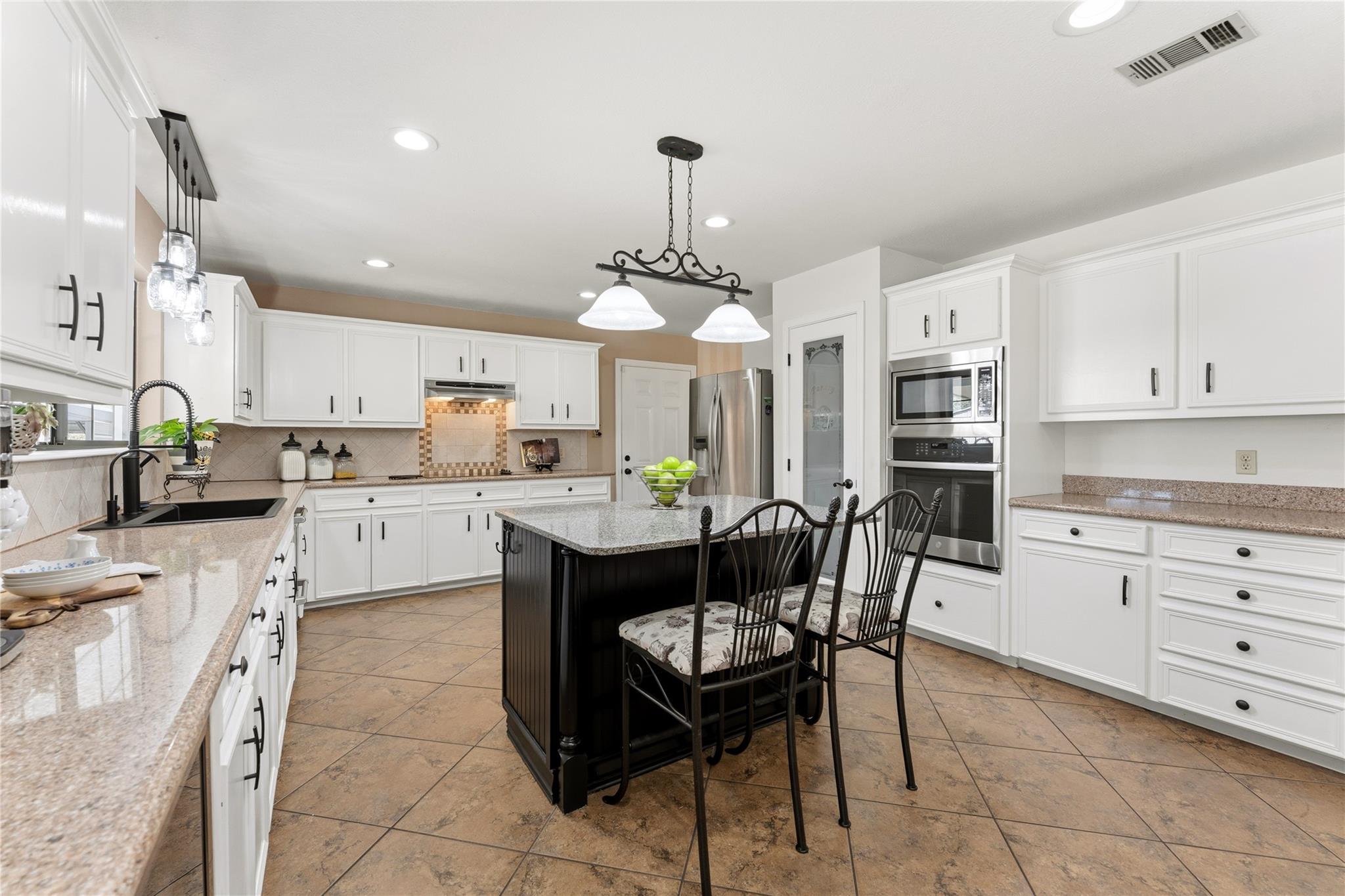 306 Starview Dr, Georgetown, TX 78628