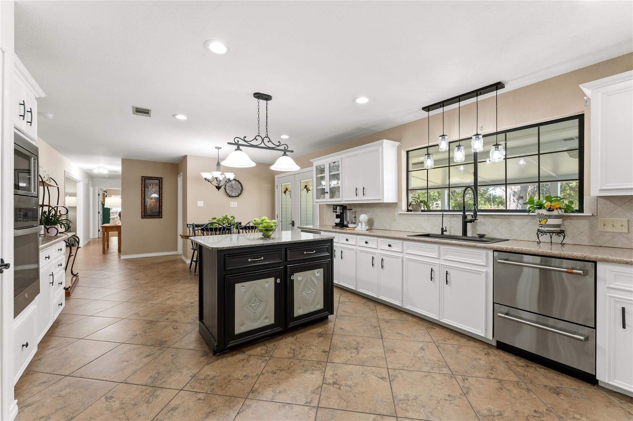 306 Starview Dr, Georgetown, TX 78628