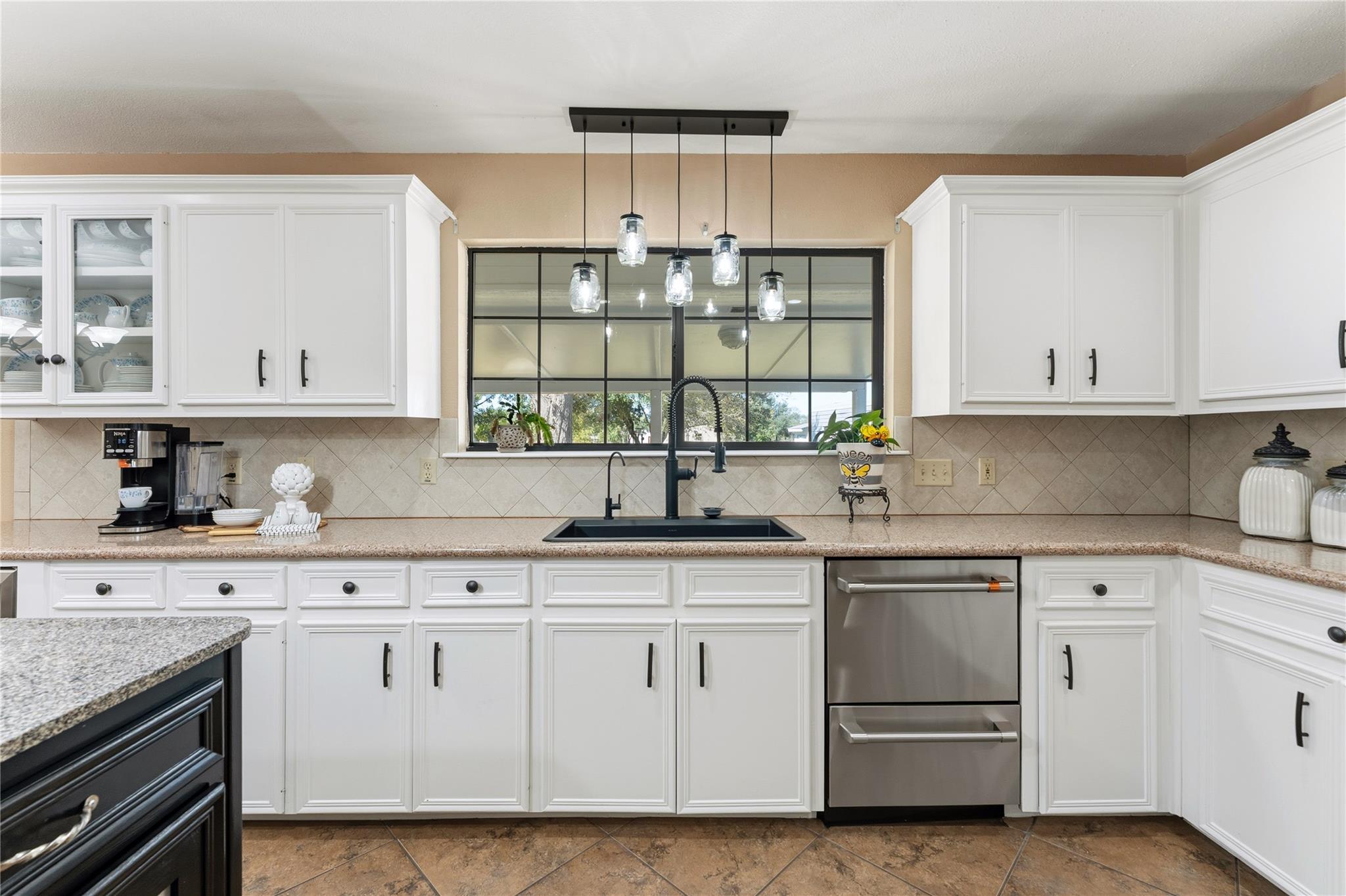 306 Starview Dr, Georgetown, TX 78628