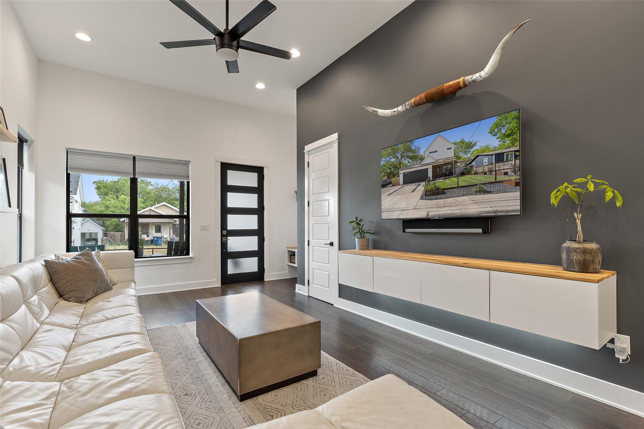 2917 E 13th St, Austin, TX 78702