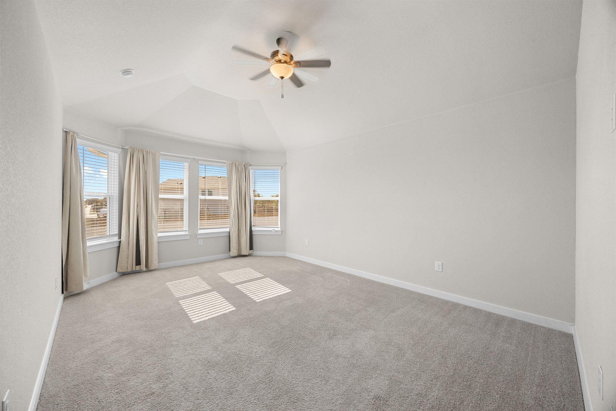 137 Appleberry Ln, Elgin, TX 78621