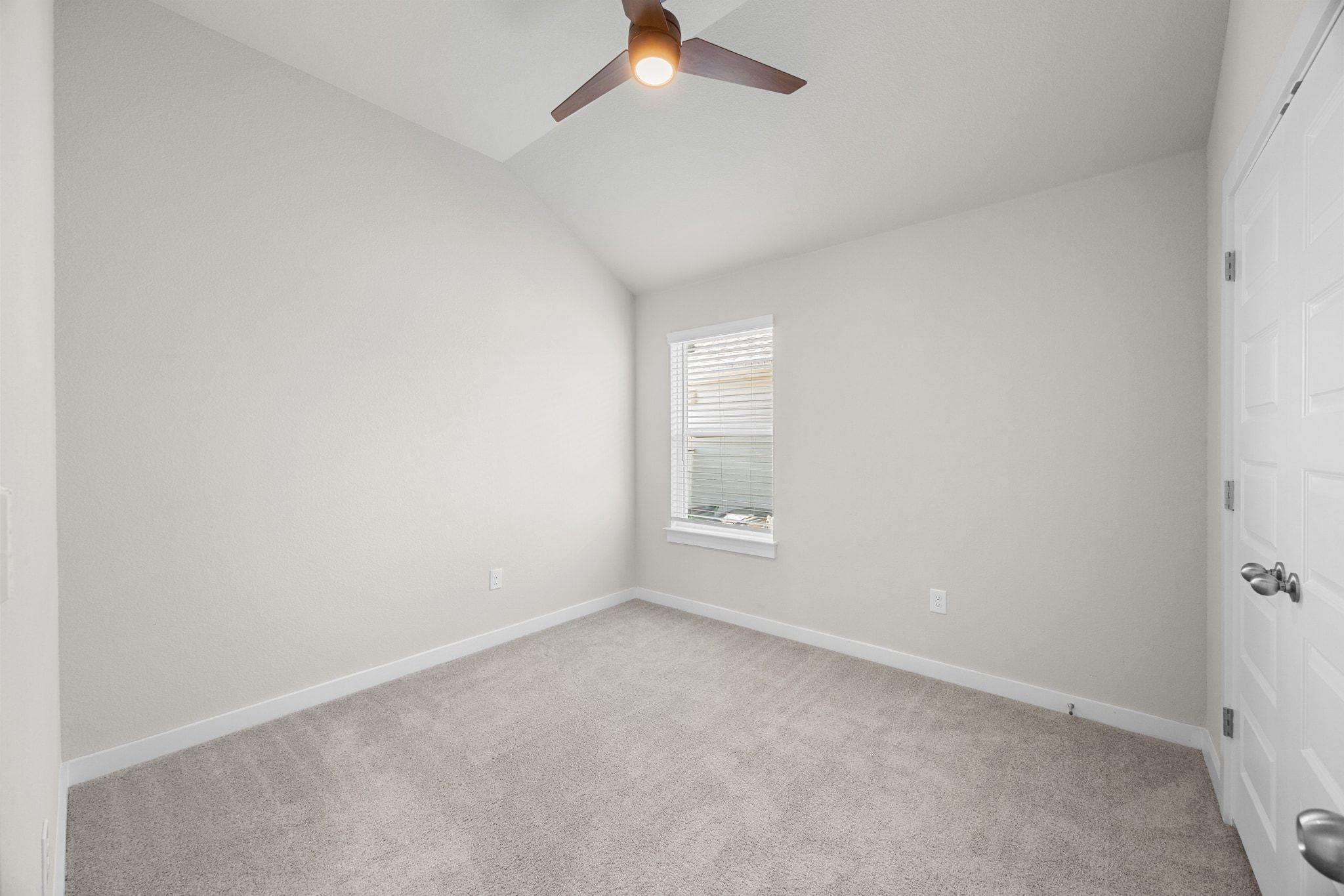 137 Appleberry Ln, Elgin, TX 78621