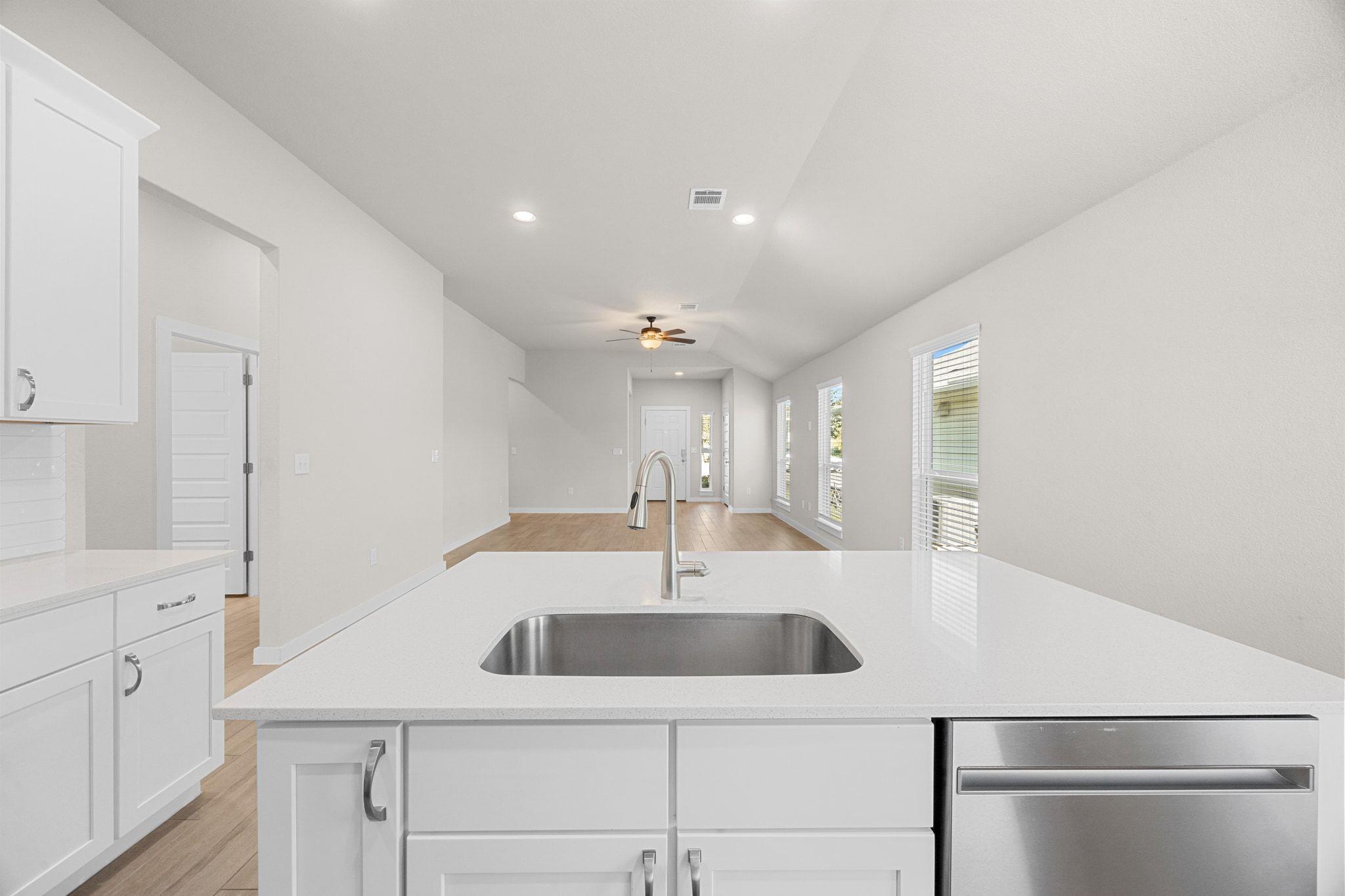 137 Appleberry Ln, Elgin, TX 78621