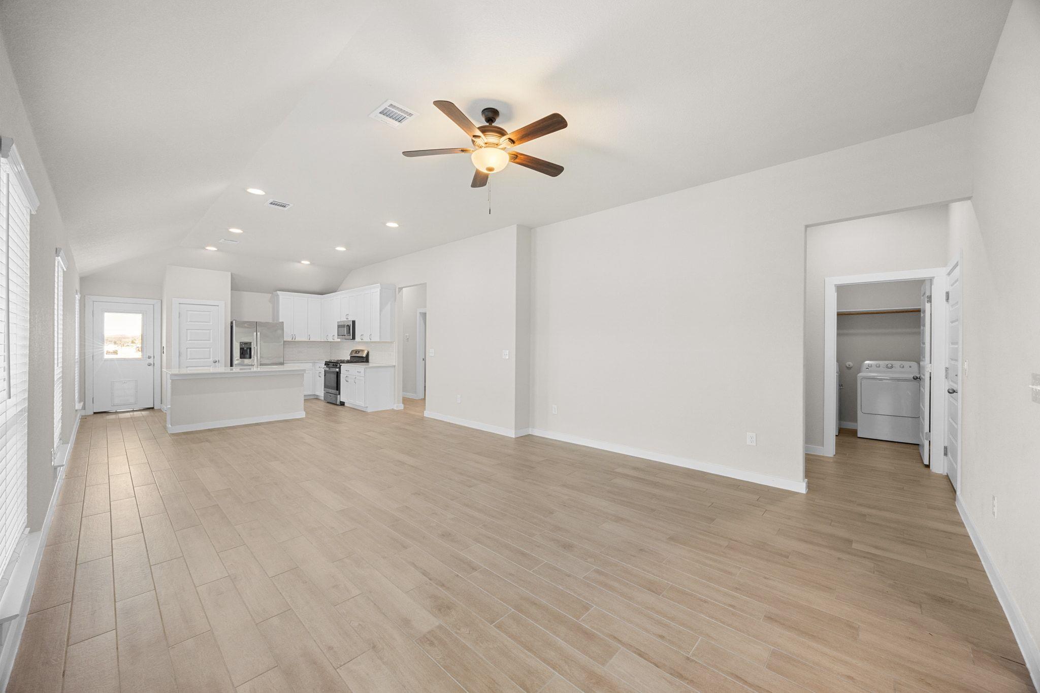 137 Appleberry Ln, Elgin, TX 78621