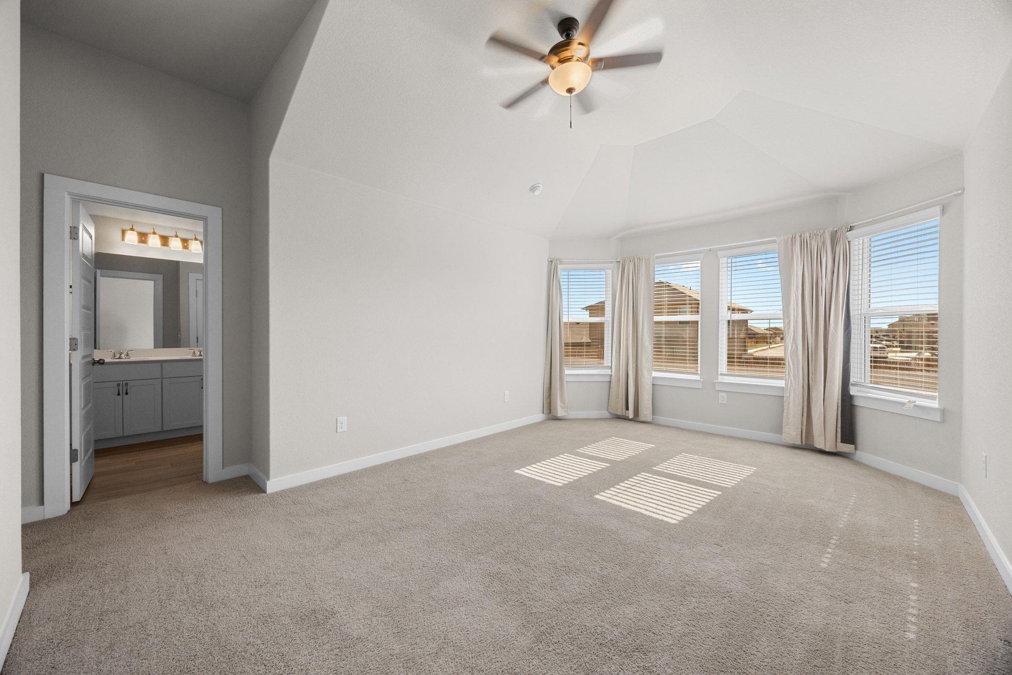 137 Appleberry Ln, Elgin, TX 78621