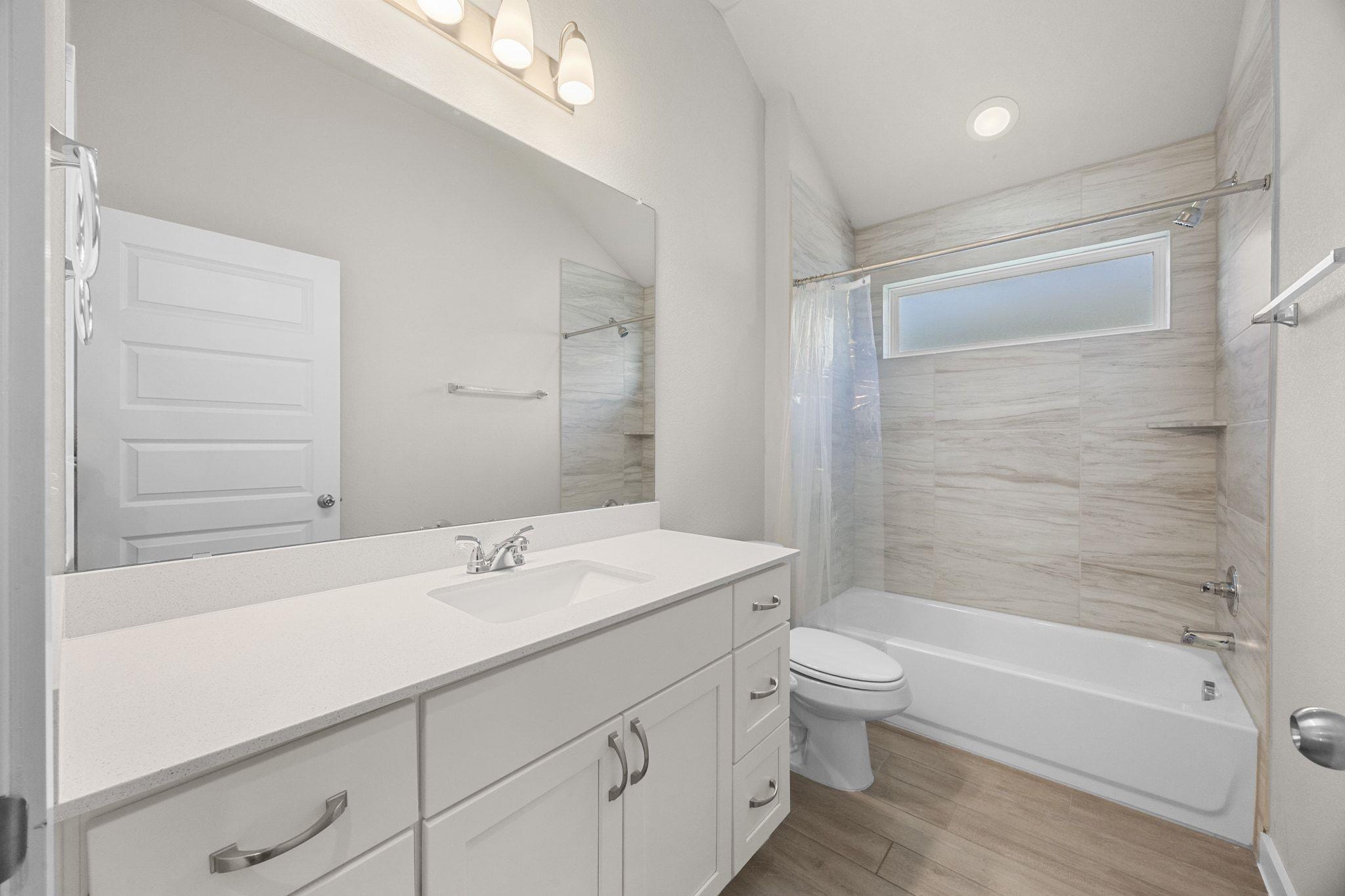 137 Appleberry Ln, Elgin, TX 78621