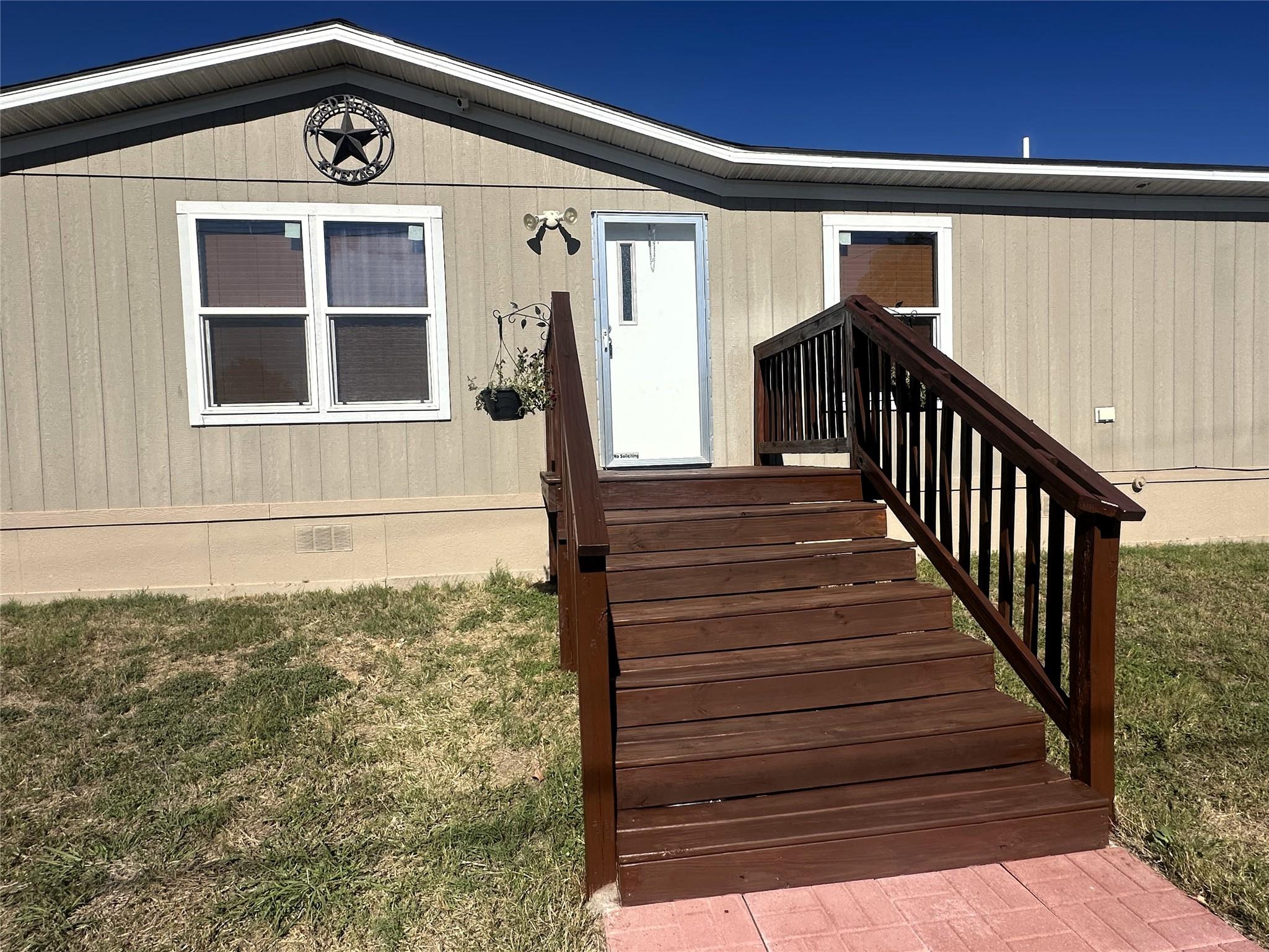 717 East LaFayette St, La Grange, TX 78945