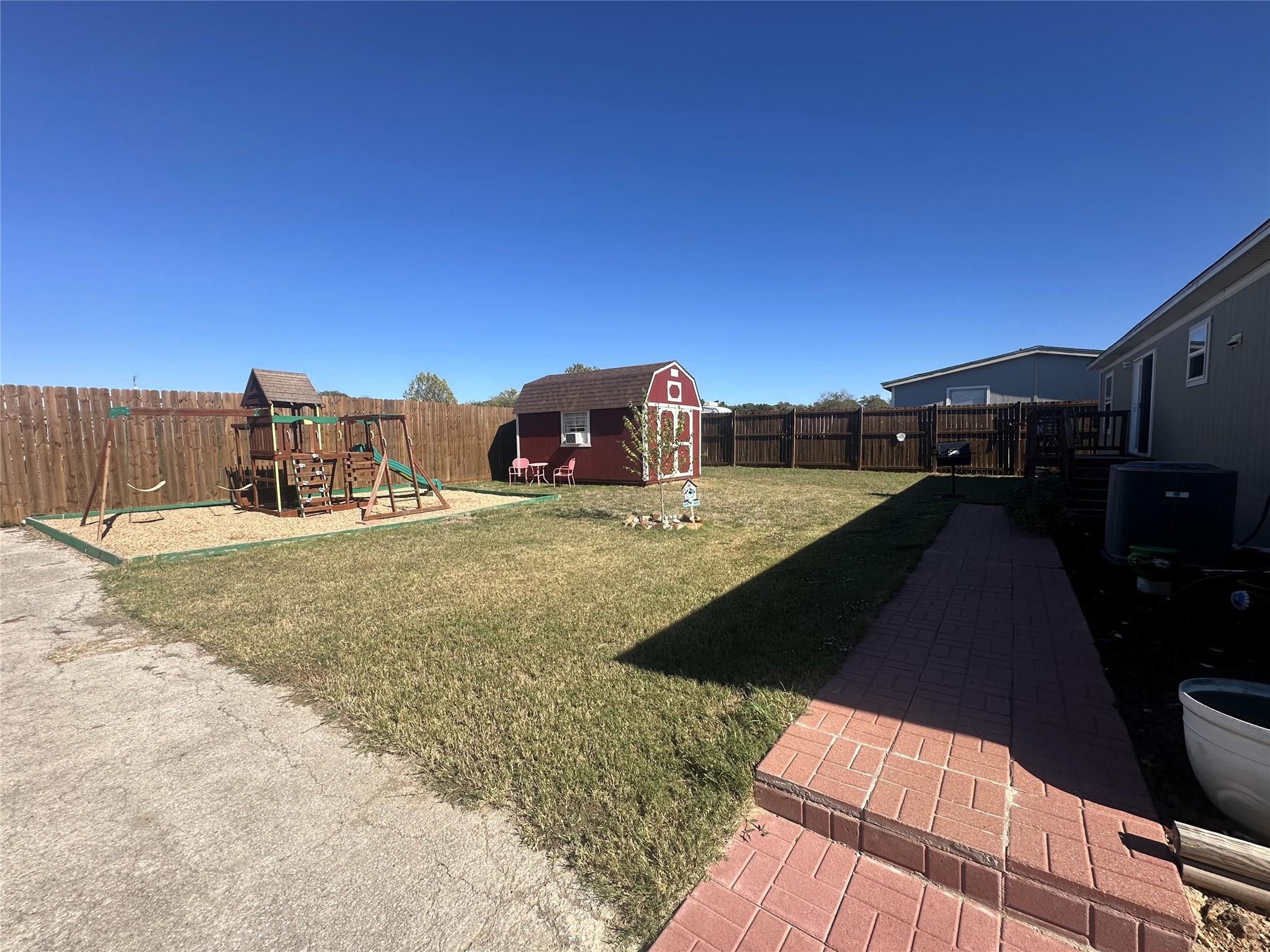 717 East LaFayette St, La Grange, TX 78945