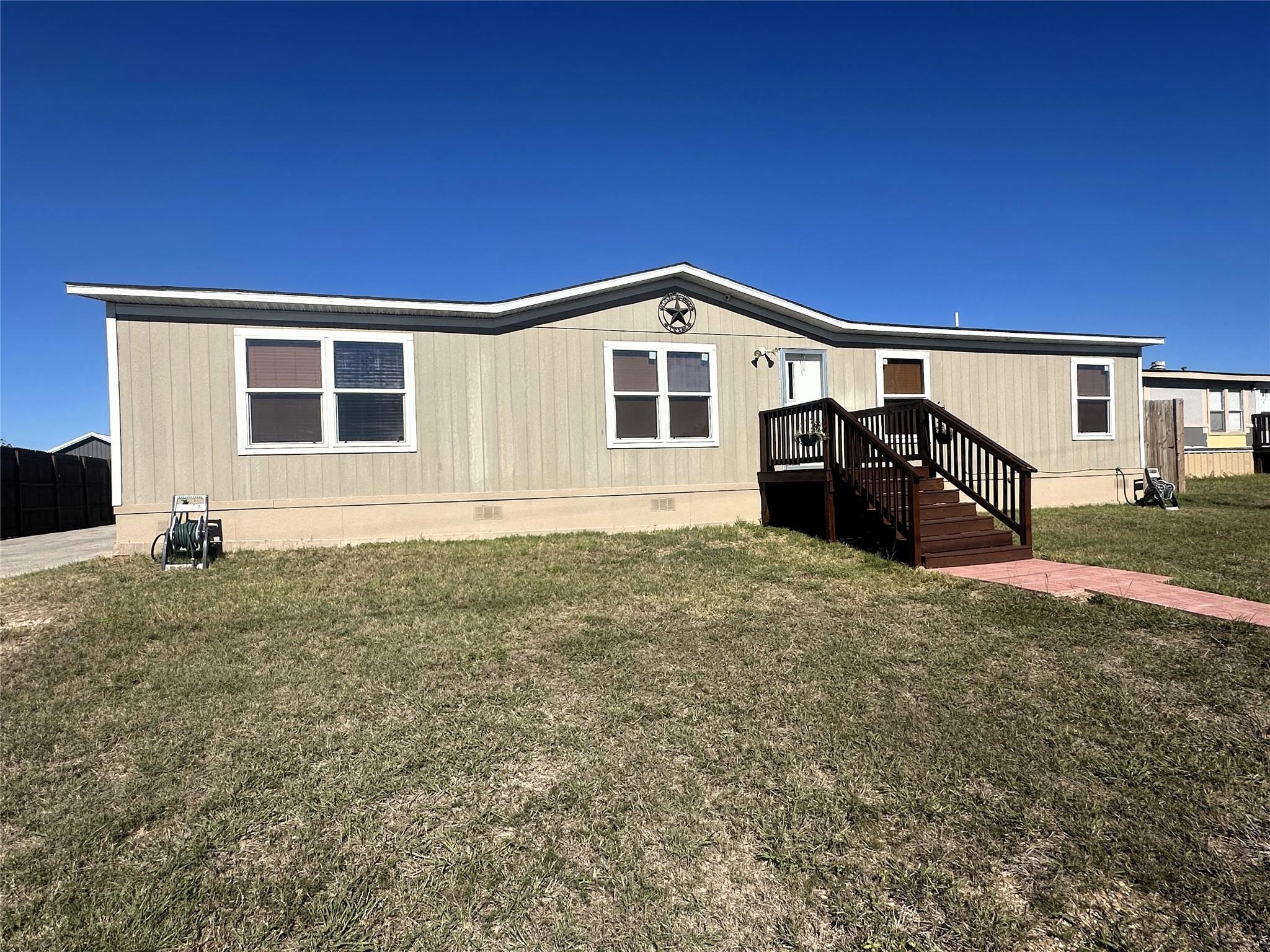 717 East LaFayette St, La Grange, TX 78945