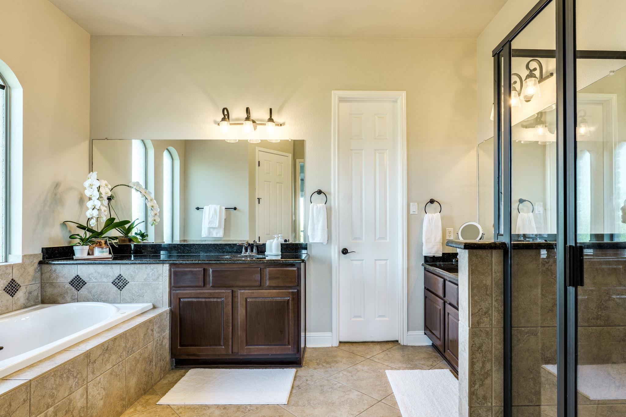 306 Tavish Trl, Austin, TX 78738