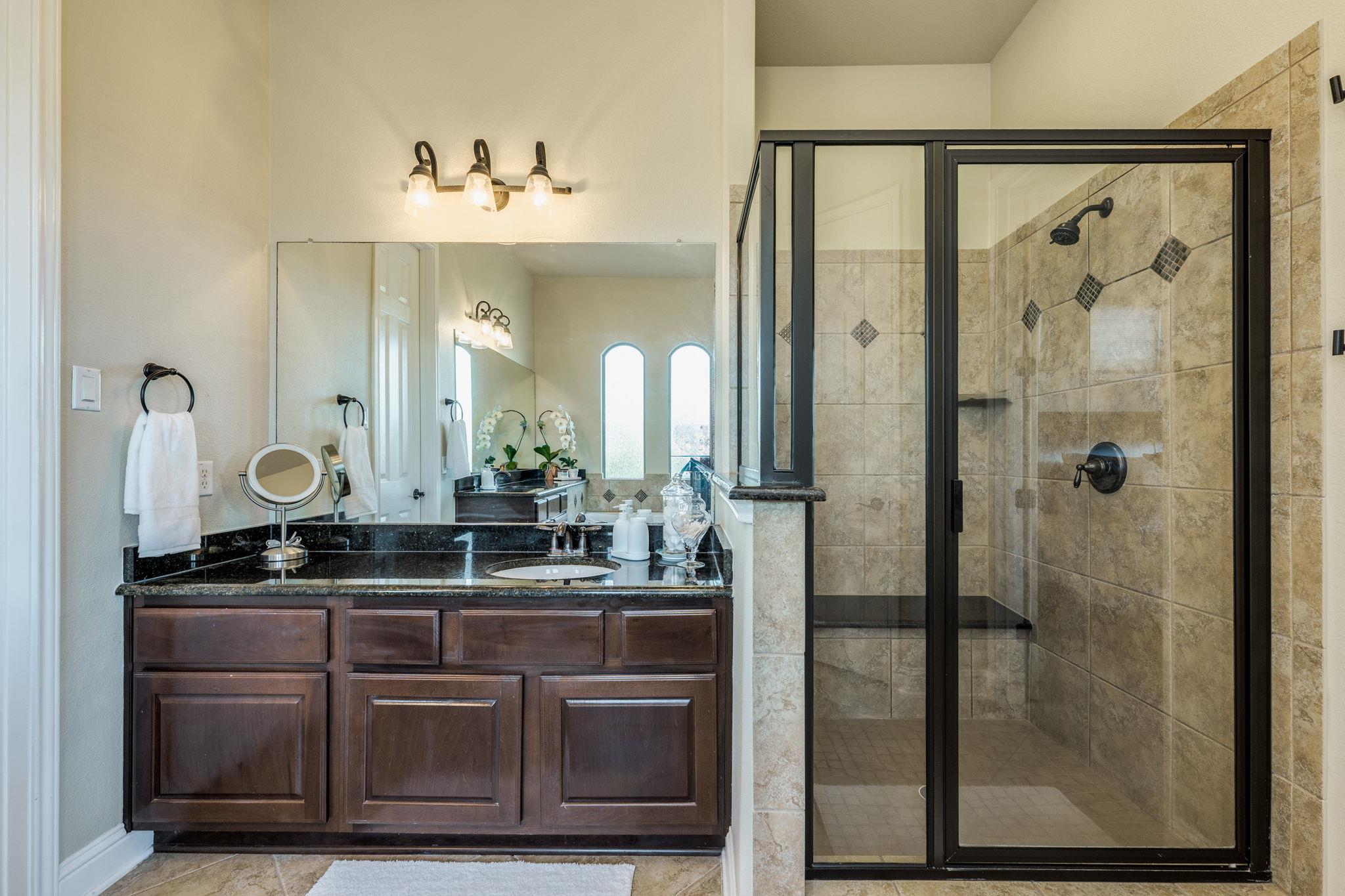 306 Tavish Trl, Austin, TX 78738