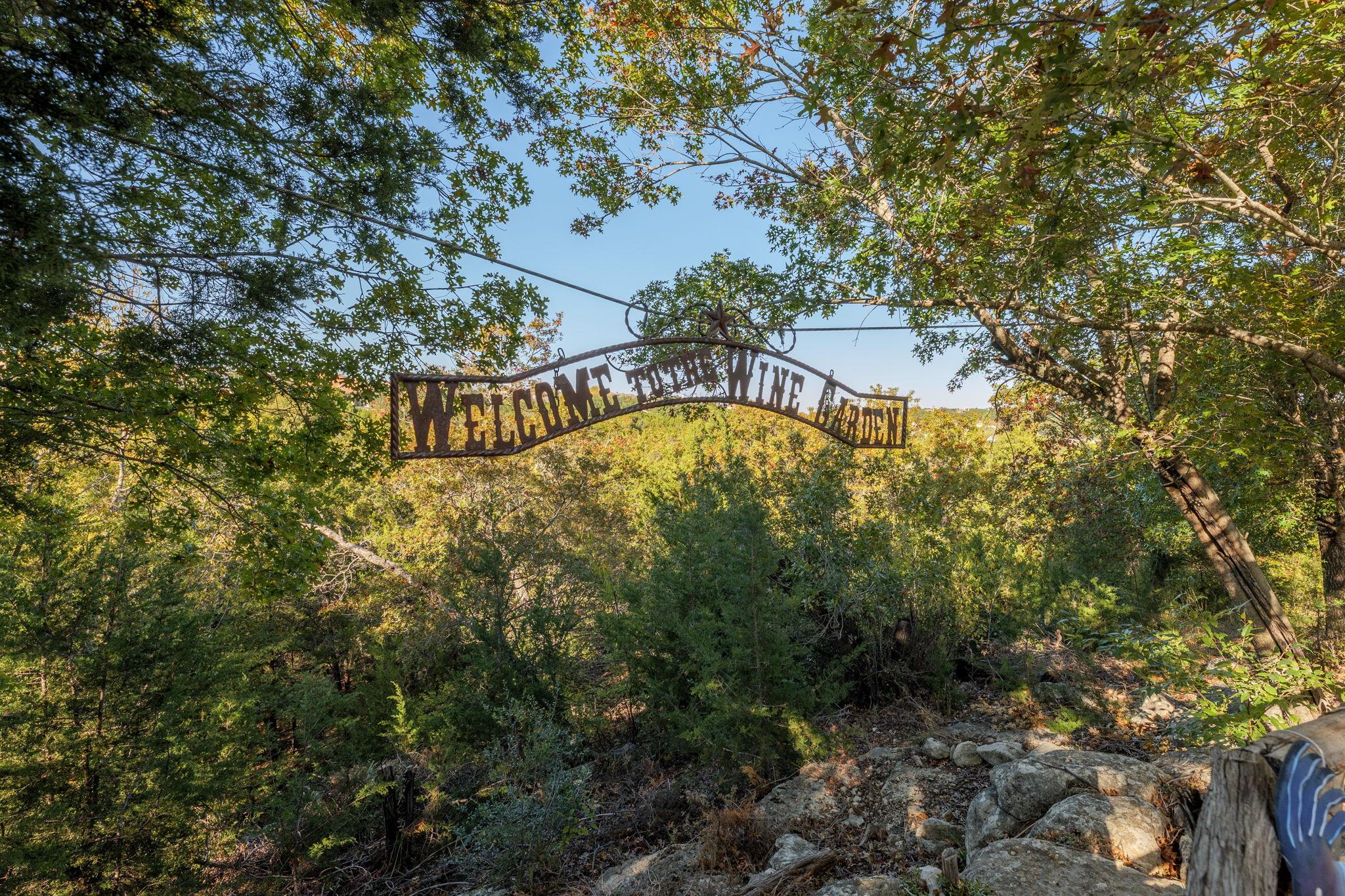 306 Tavish Trl, Austin, TX 78738